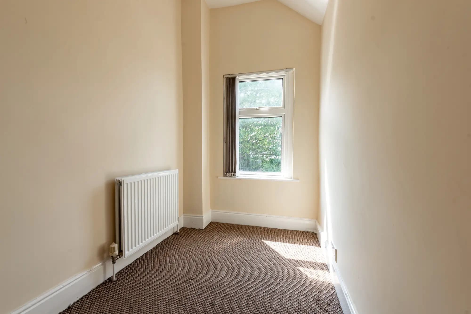 property photo 27 of 44
