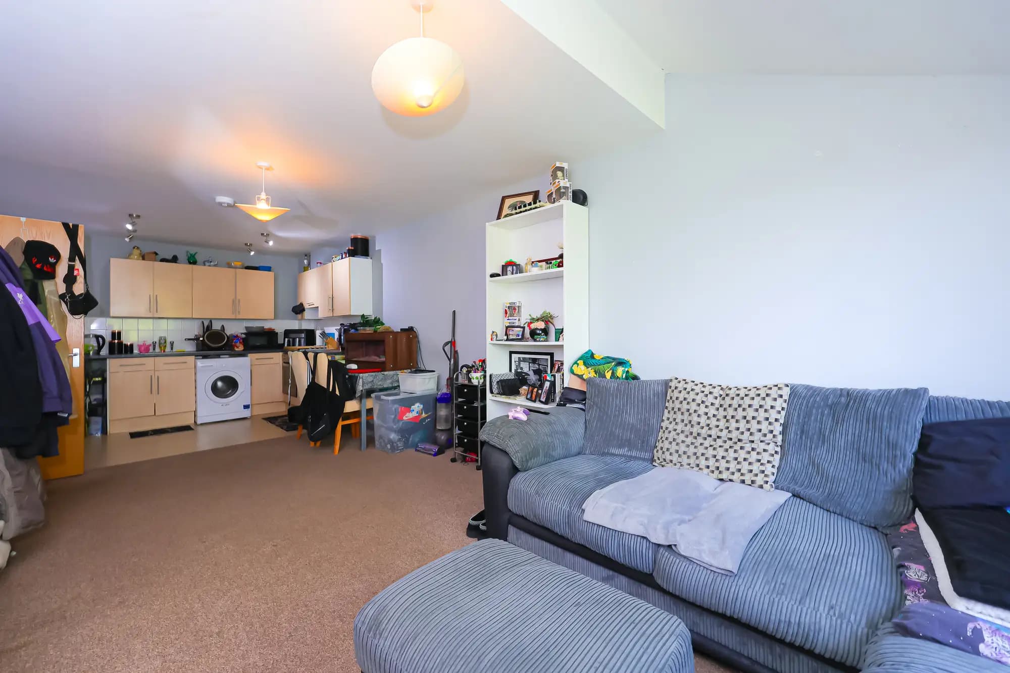 property photo 2 of 25