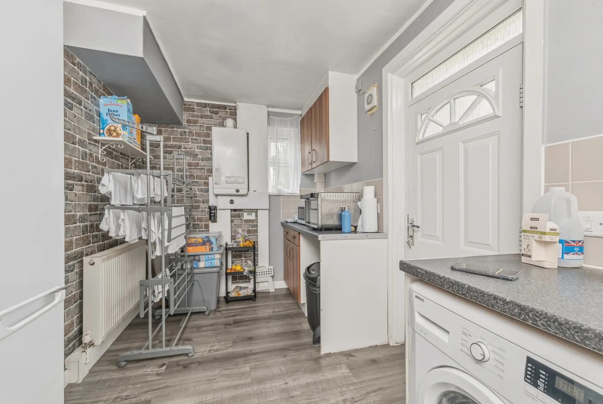 property photo 5 of 15