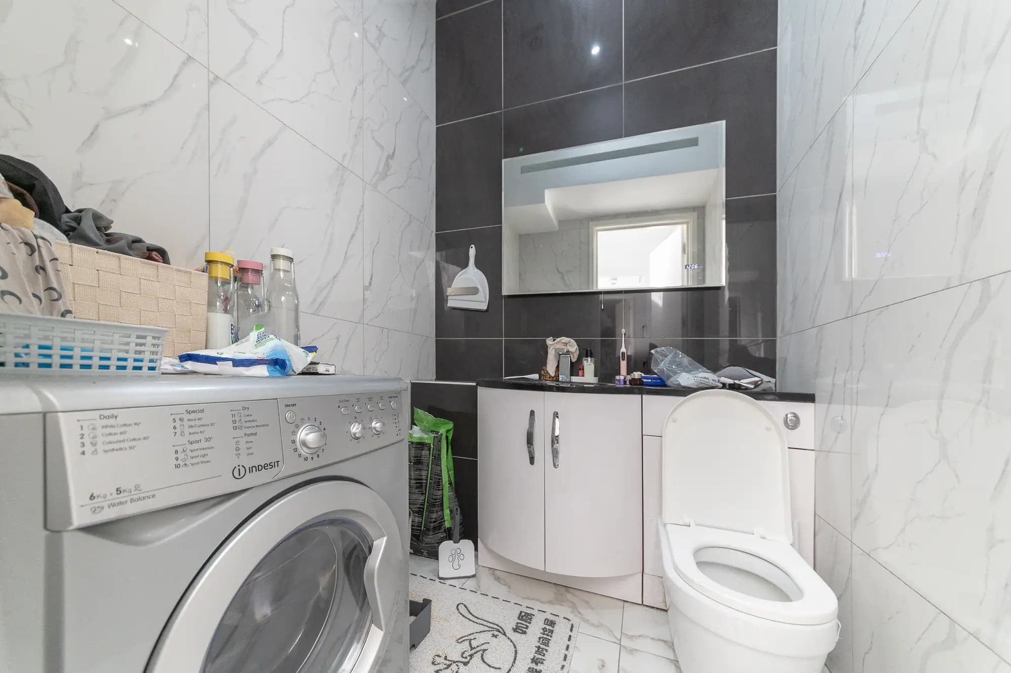 property photo 9 of 10