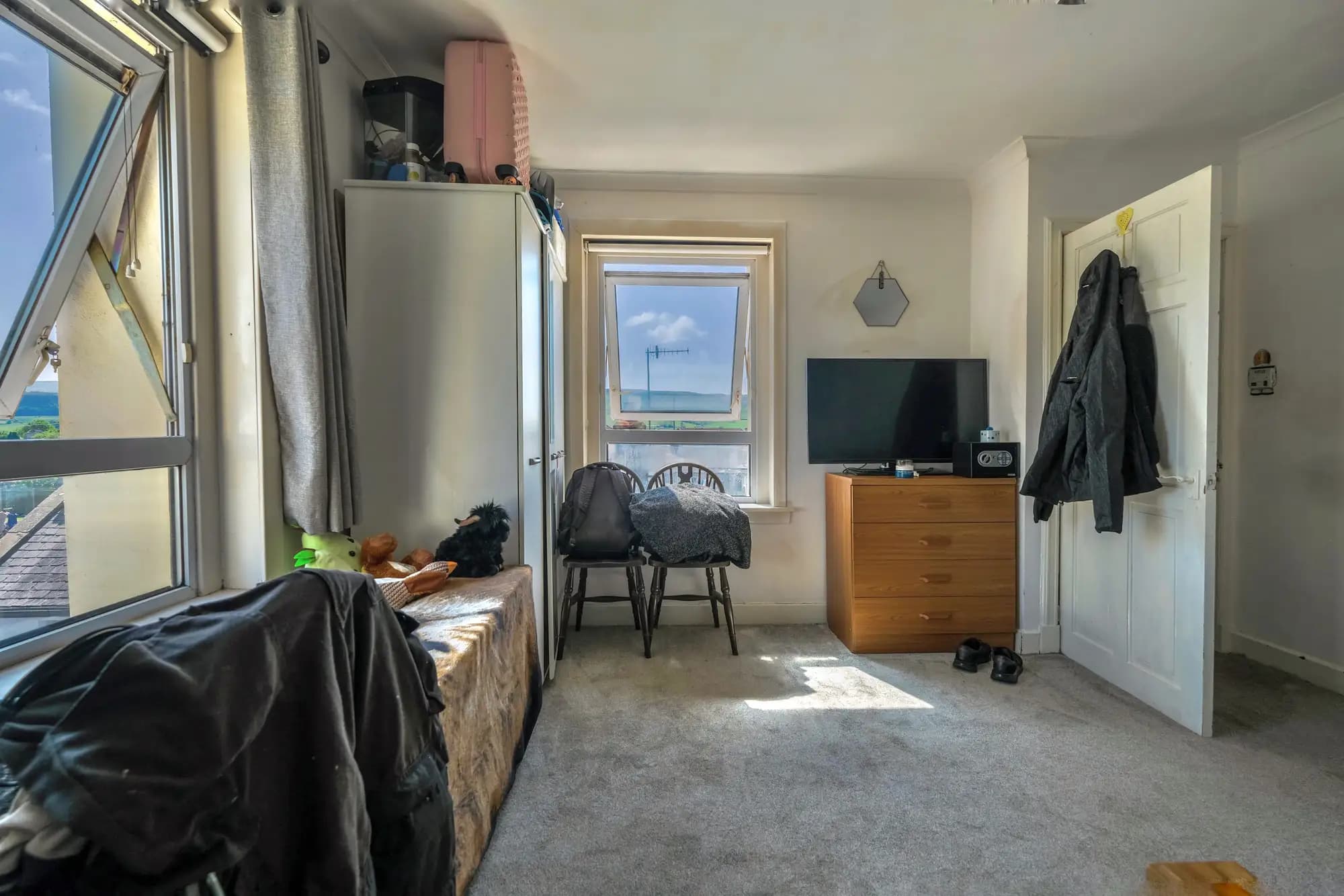 property photo 16 of 29
