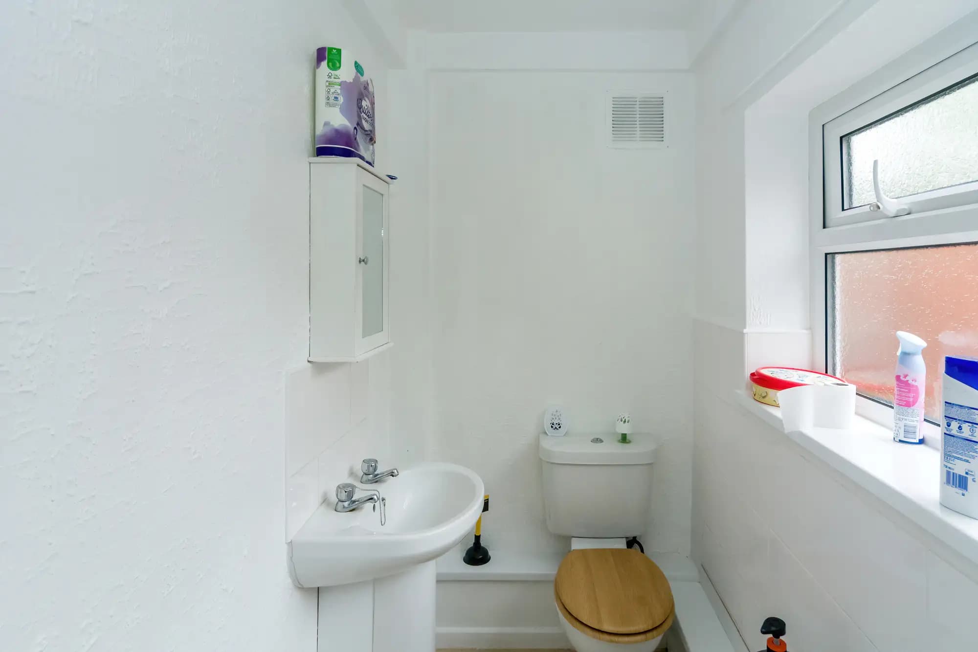 property photo 9 of 17