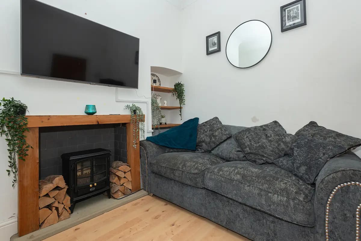 property photo 10 of 55