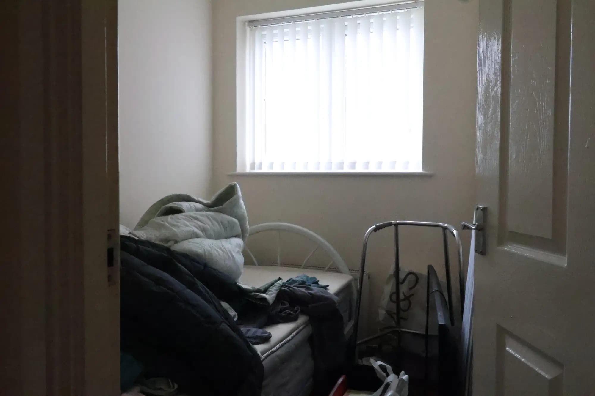 property photo 7 of 12