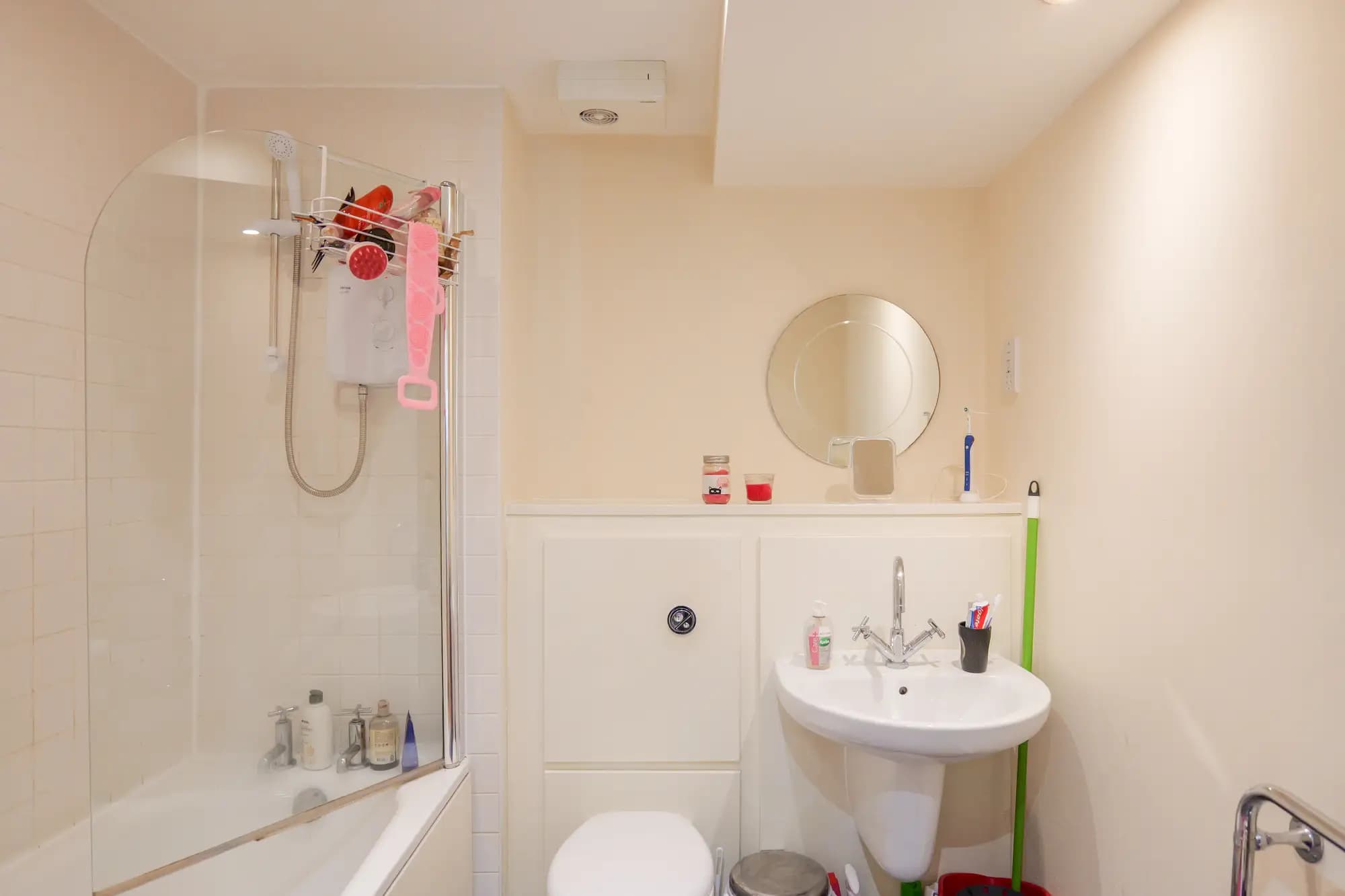 property photo 6 of 20