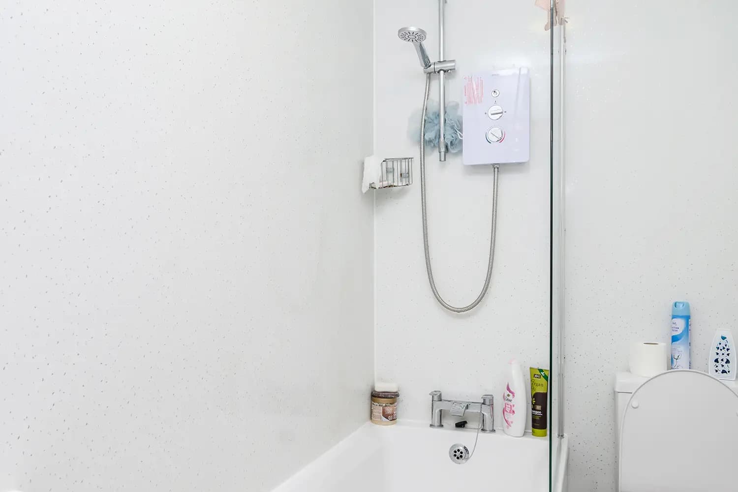 property photo 8 of 15