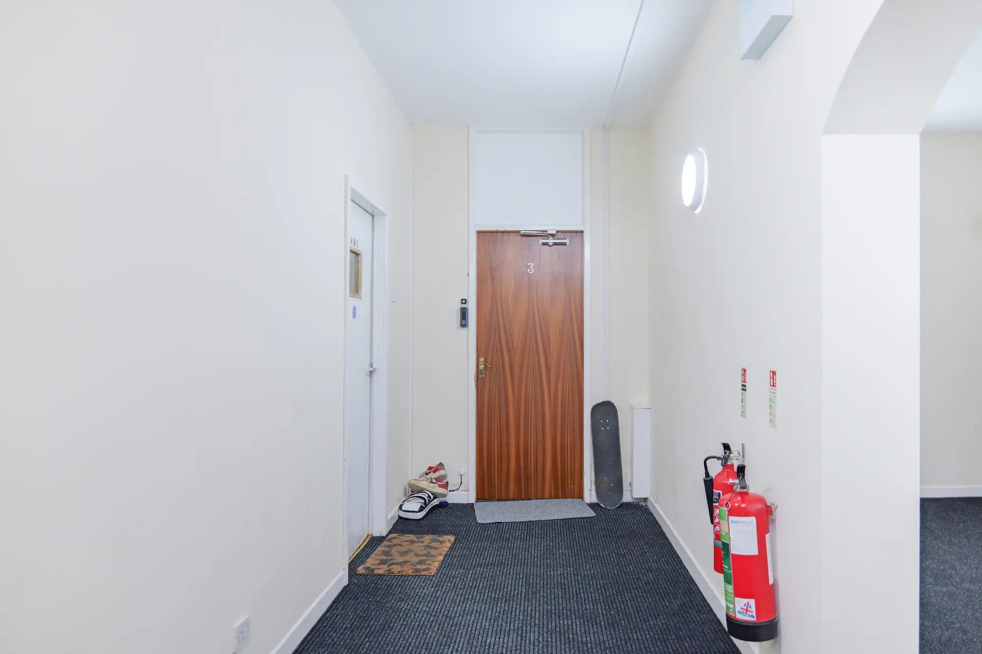 property photo 11 of 17