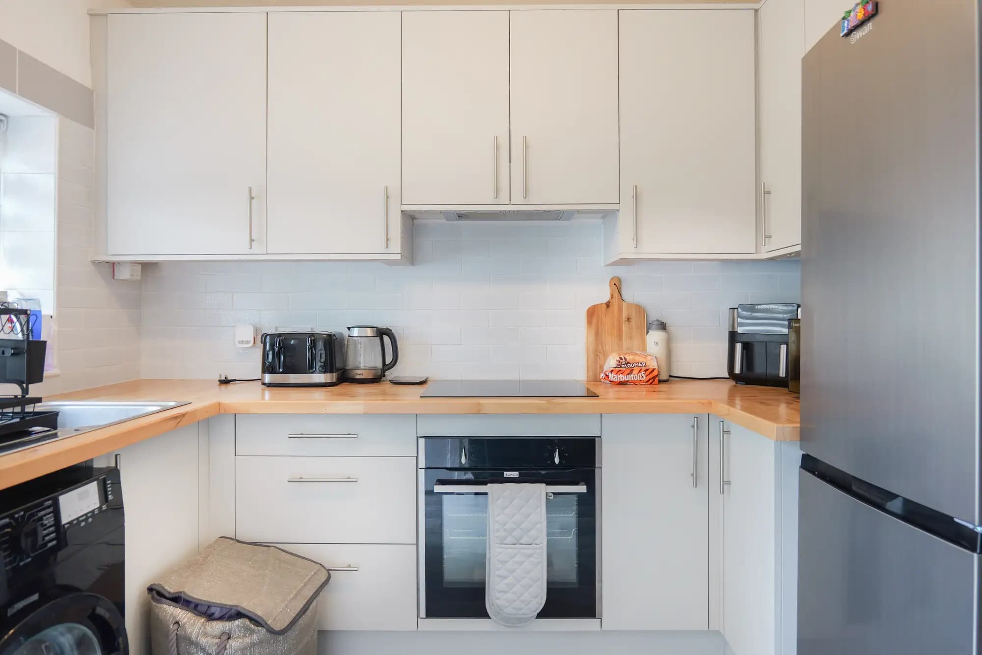 property photo 4 of 17