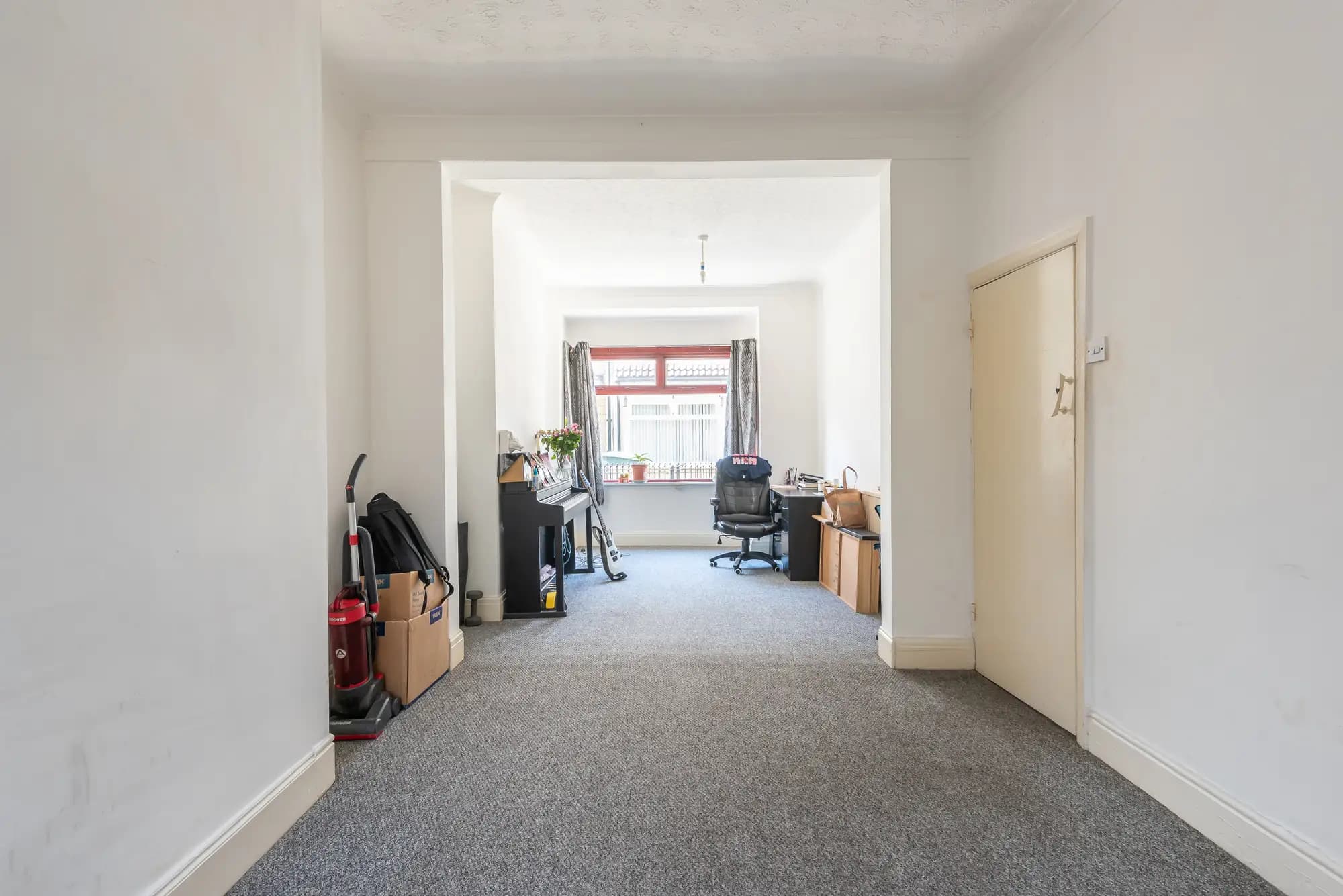 property photo 5 of 25