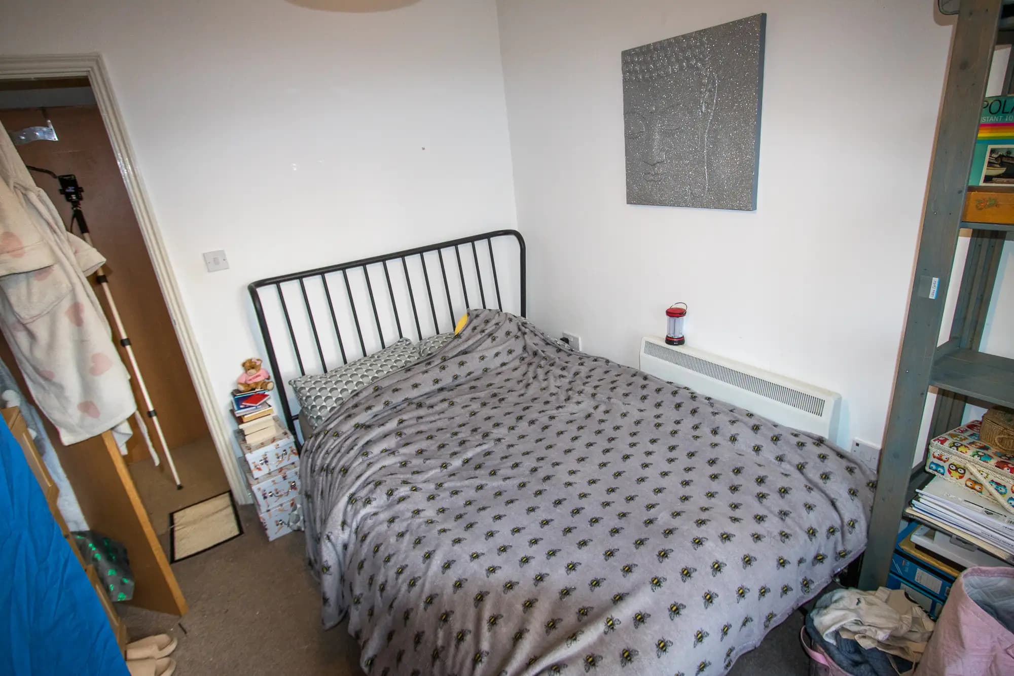 property photo 8 of 16