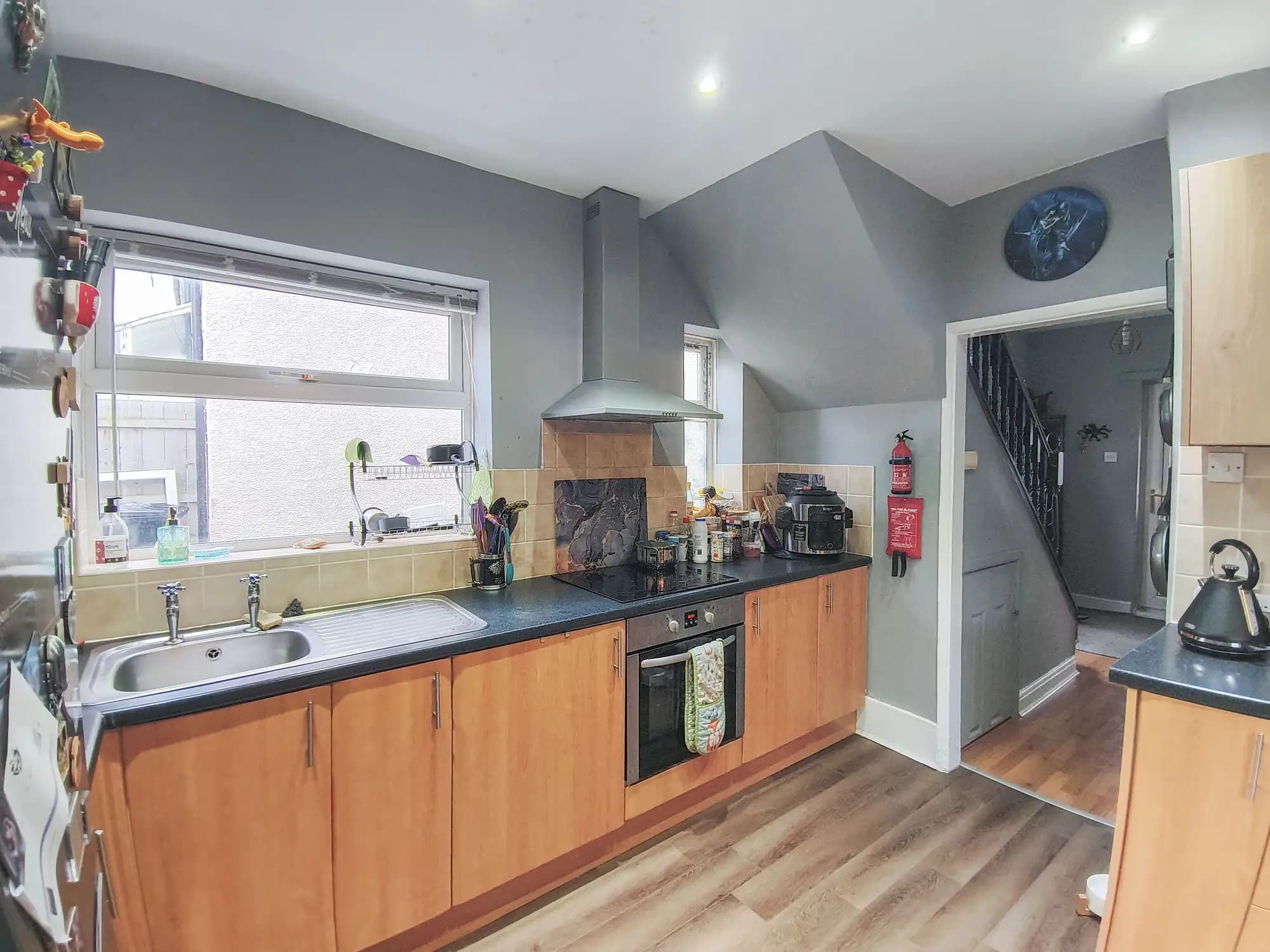 property photo 4 of 21