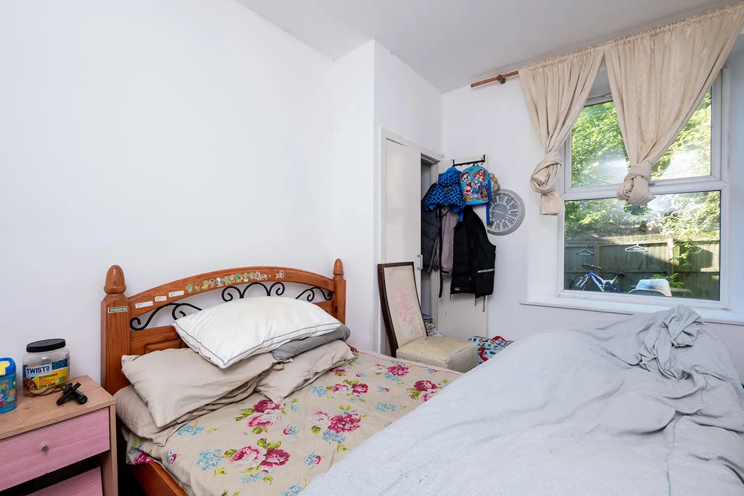 property photo 10 of 32