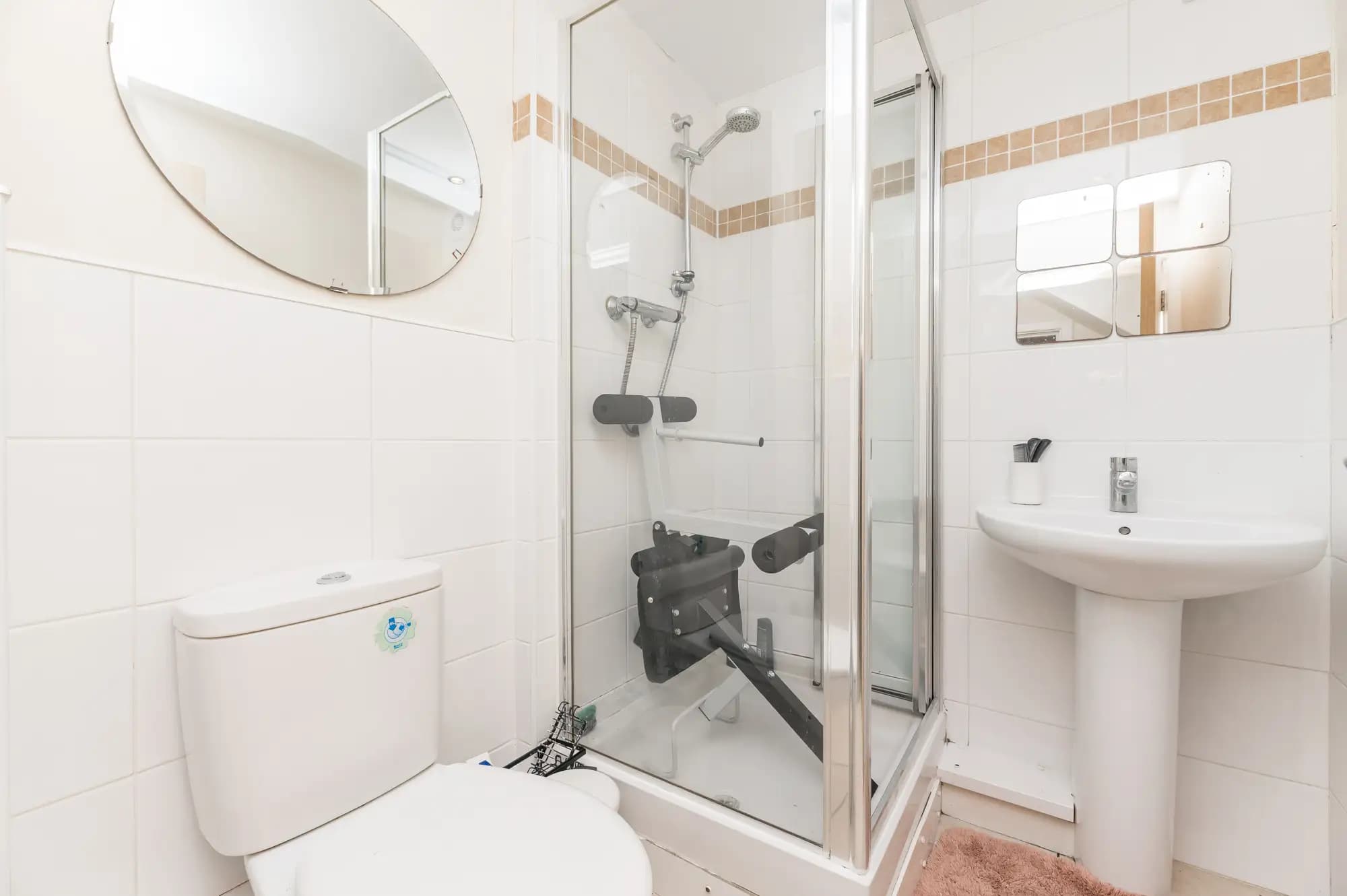 property photo 11 of 17
