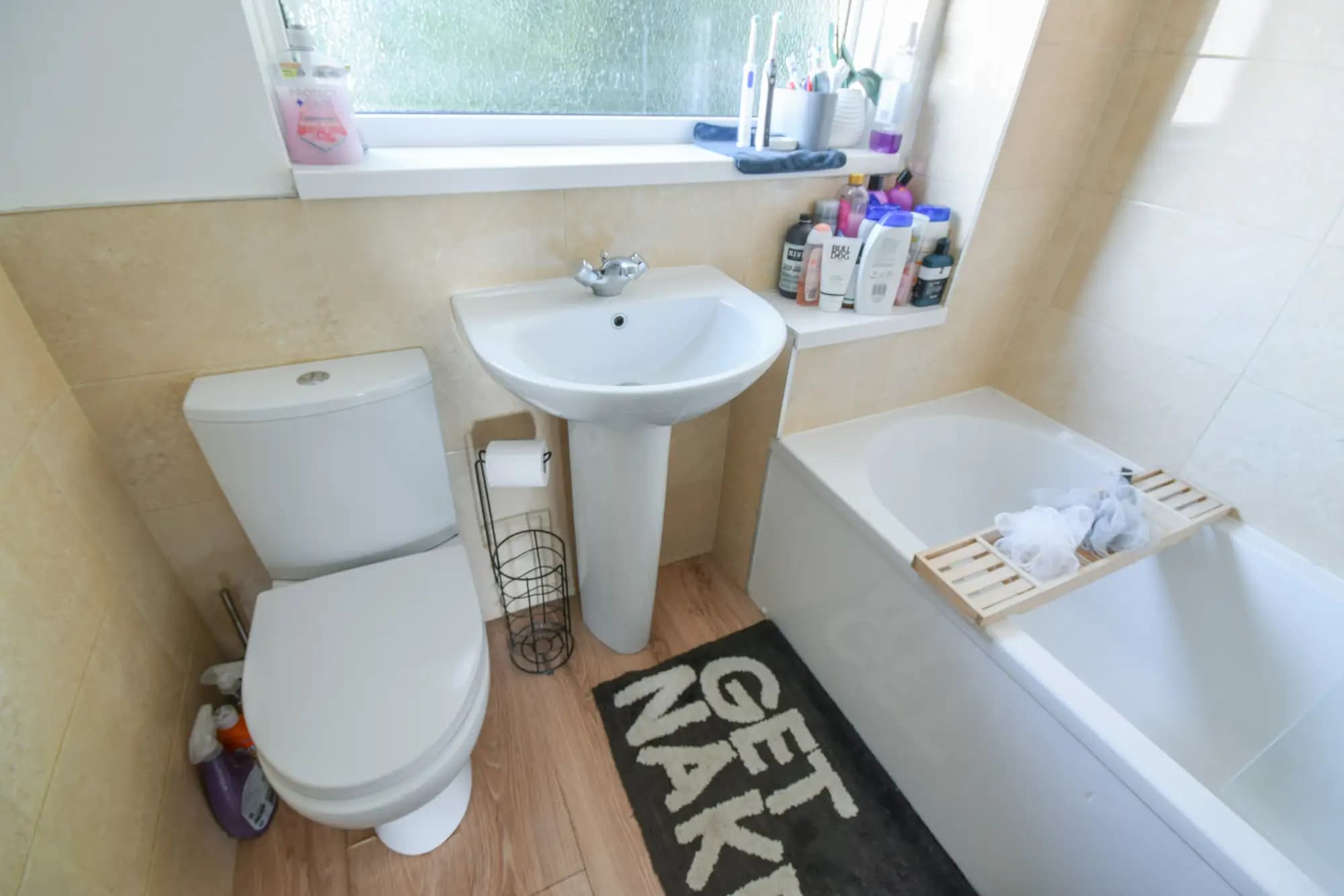 property photo 6 of 17