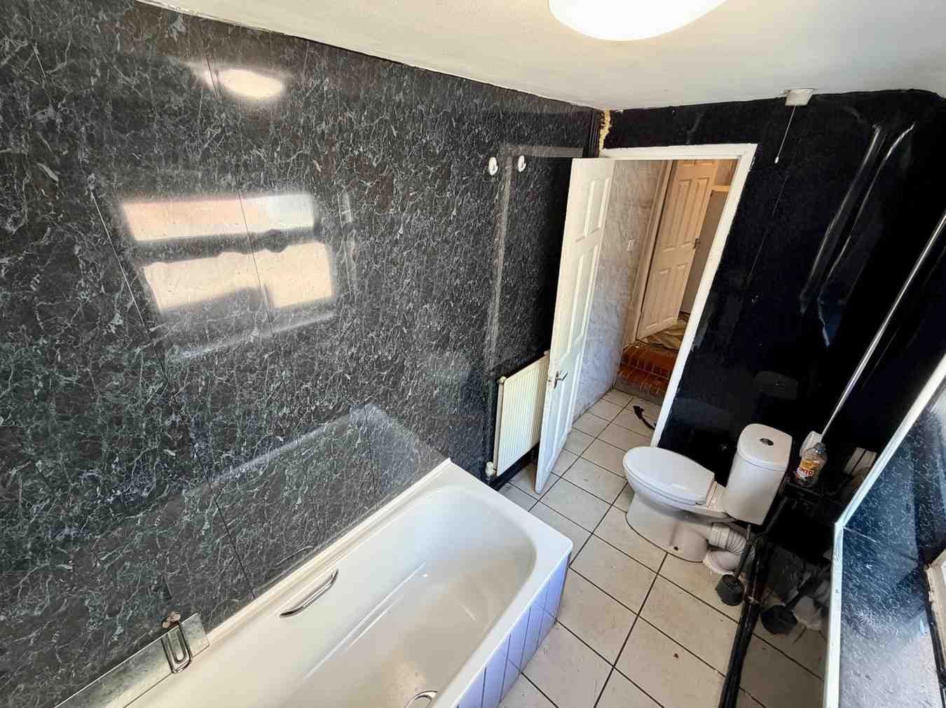property photo 10 of 29