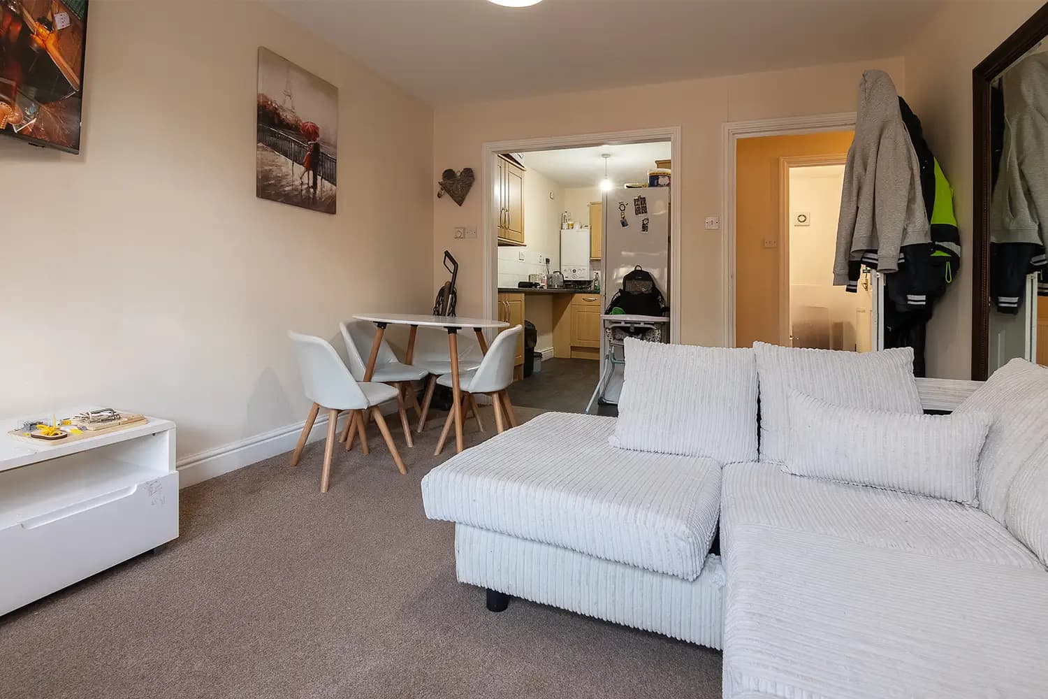 property photo 2 of 30