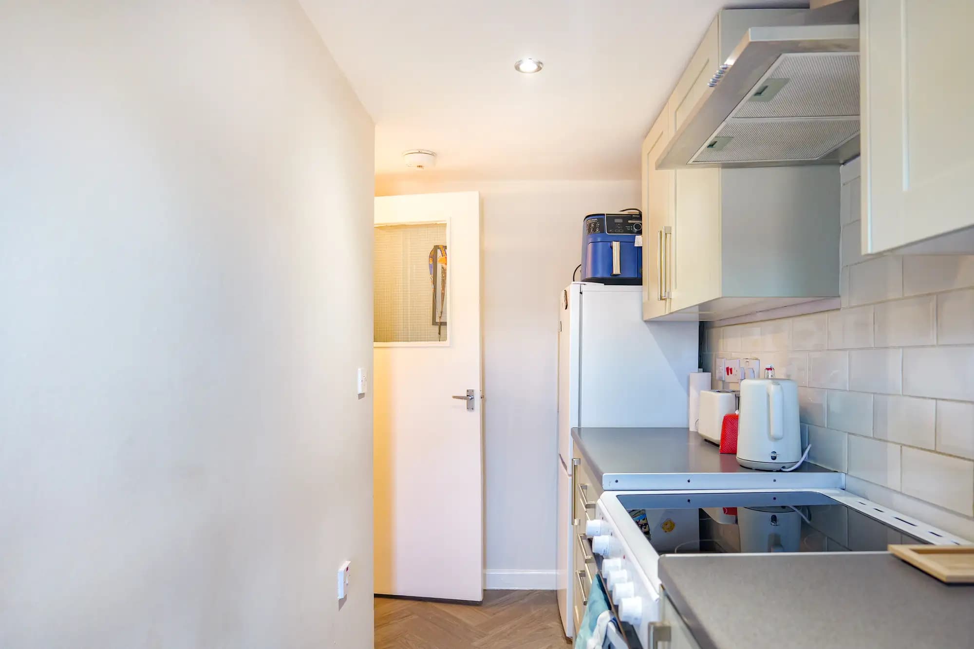 property photo 6 of 23