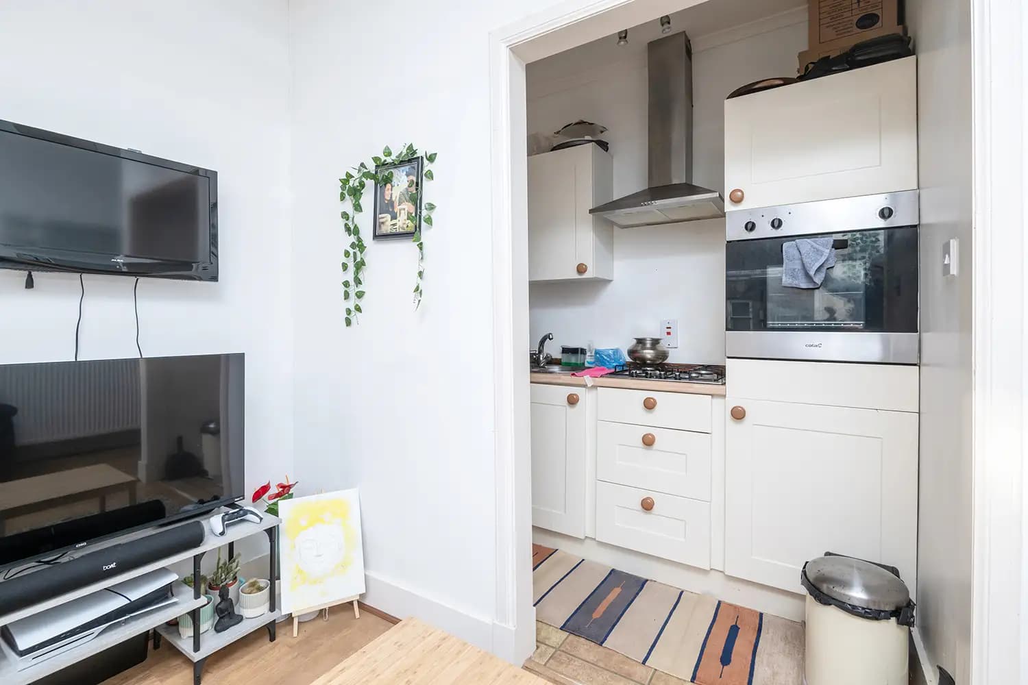 property photo 4 of 15