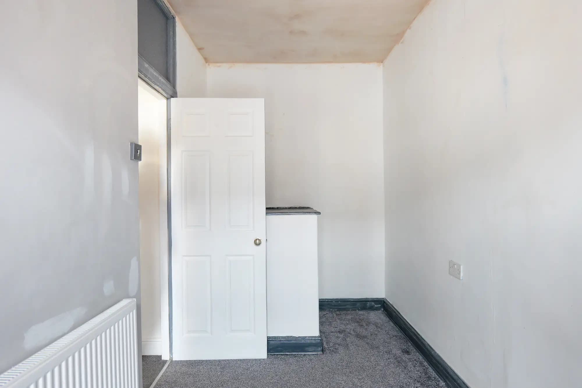 property photo 12 of 18