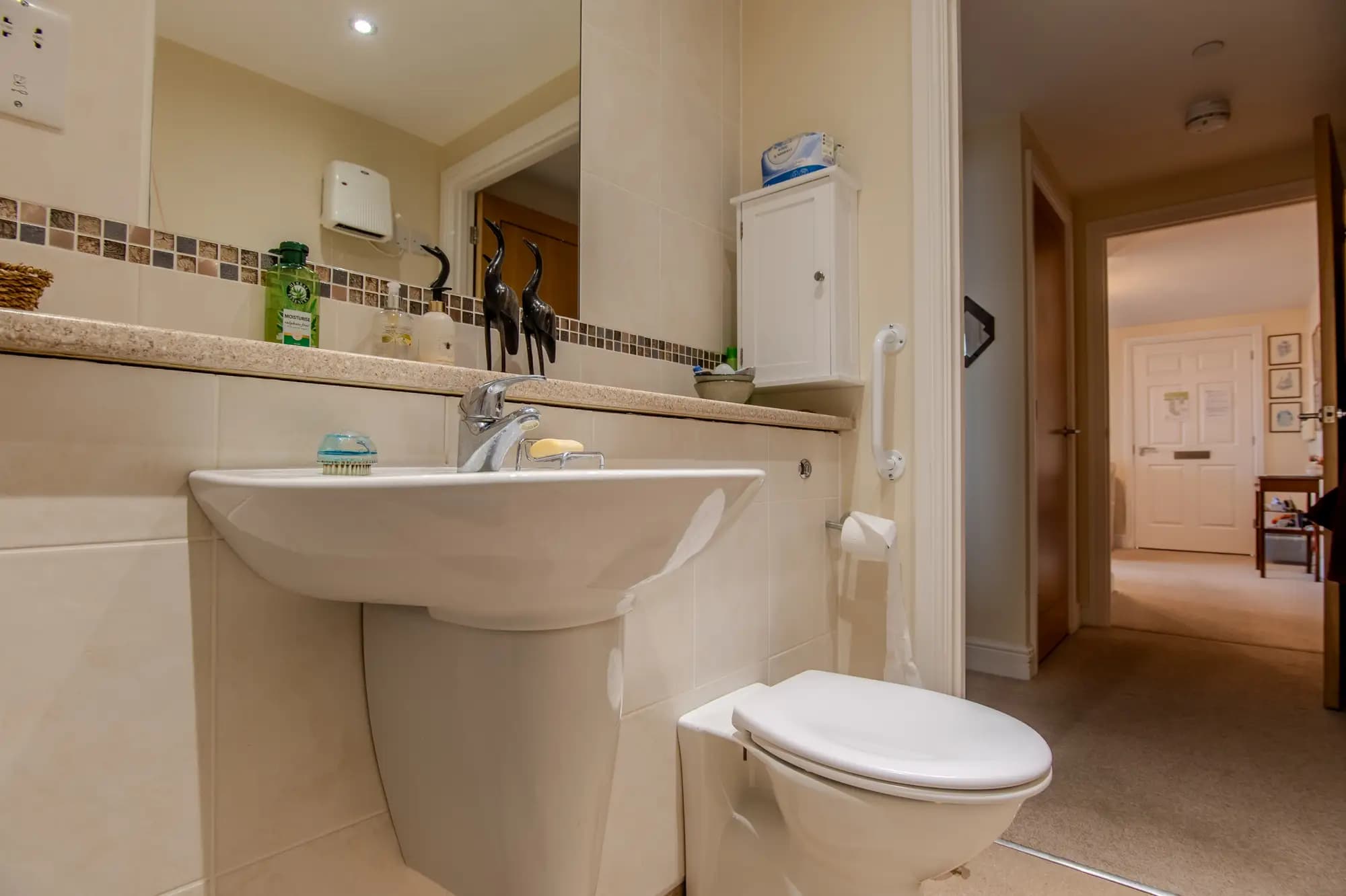 property photo 7 of 24