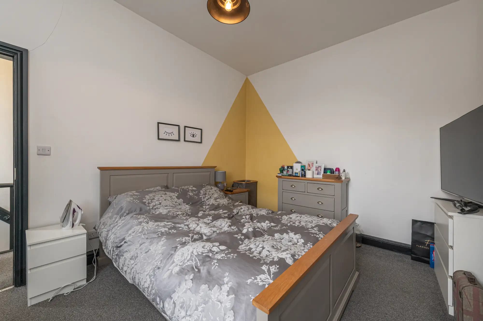 property photo 11 of 19