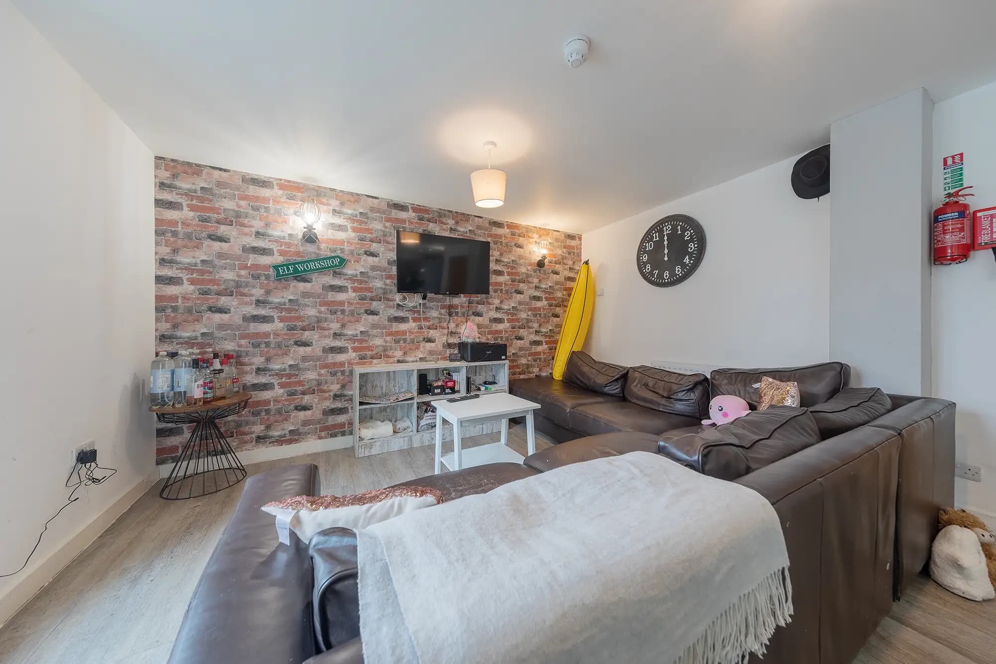property photo 32 of 44