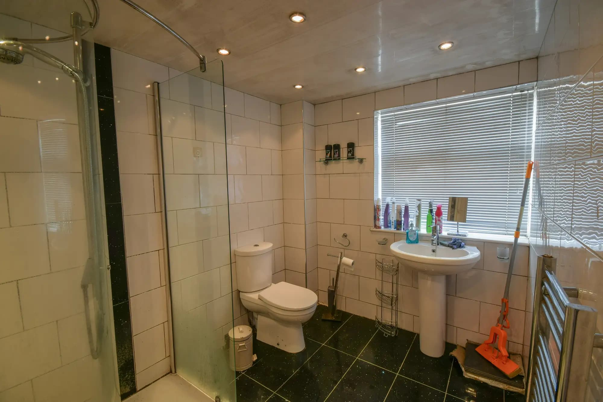 property photo 6 of 15