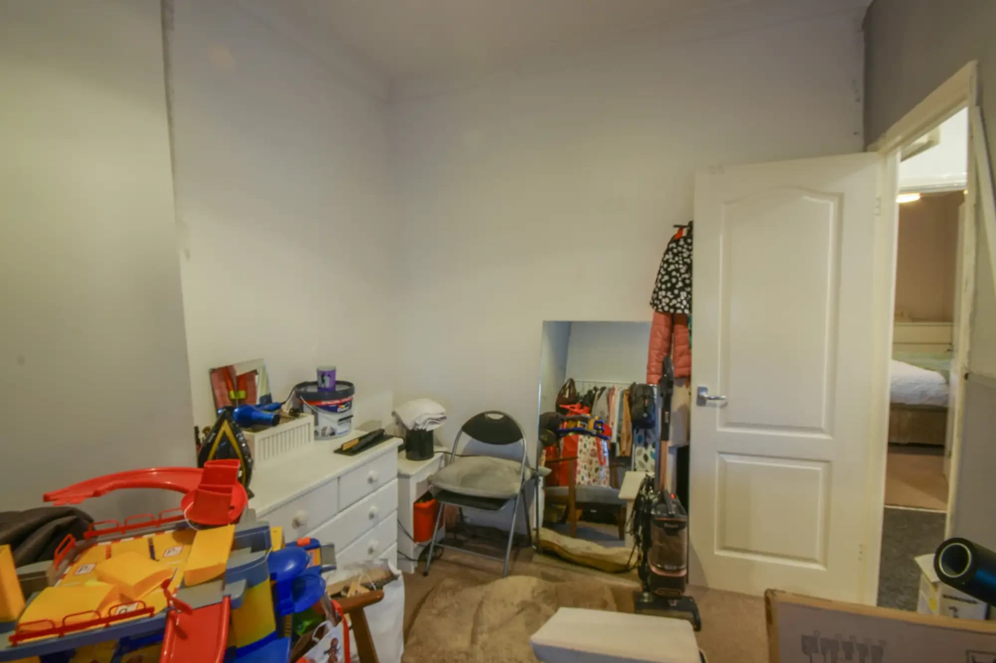 property photo 15 of 18