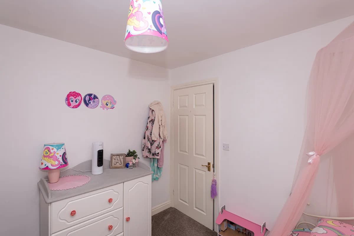 property photo 15 of 30