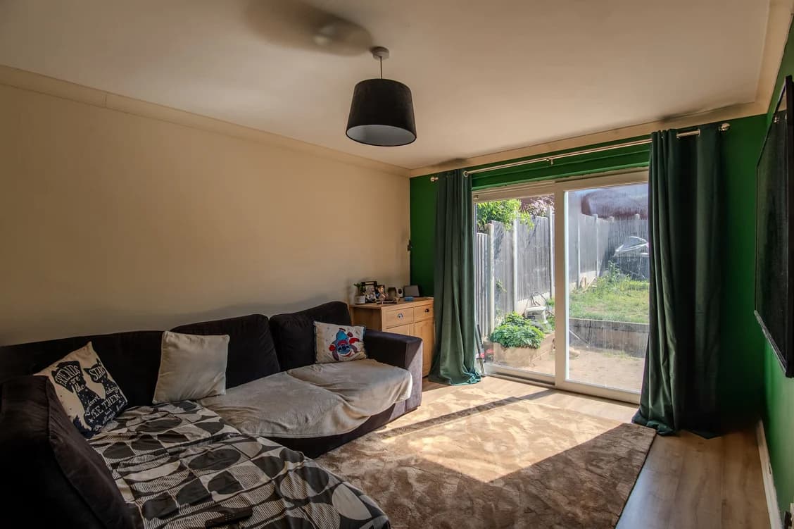 property photo 2 of 16