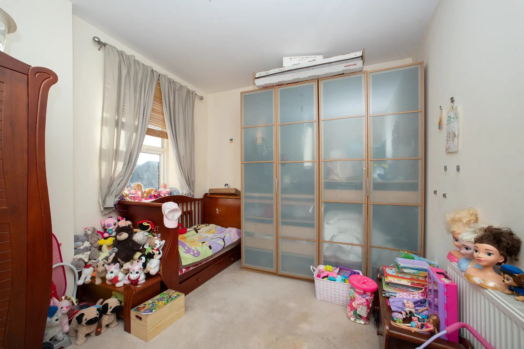 property photo 7 of 16