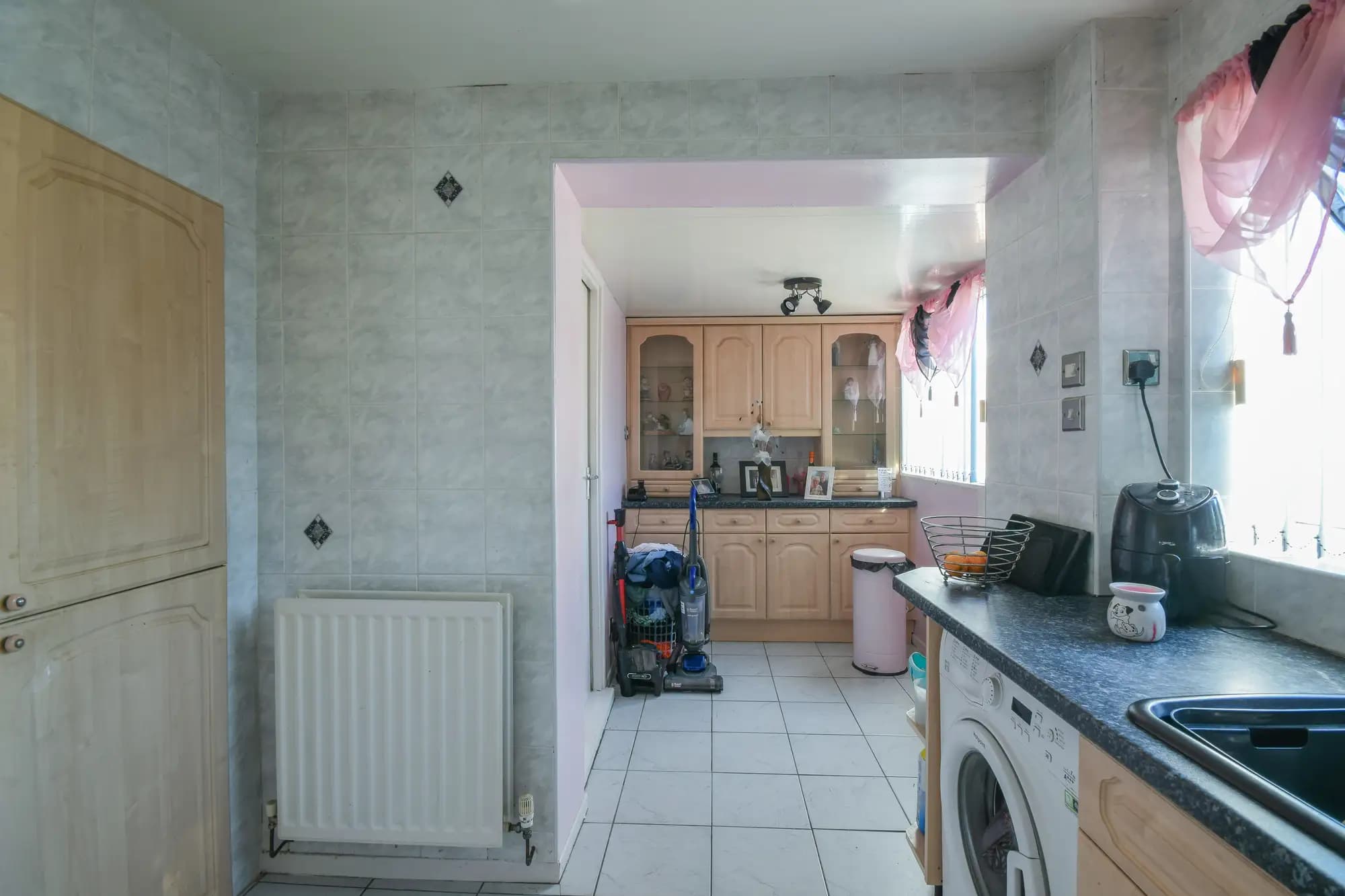 property photo 6 of 20