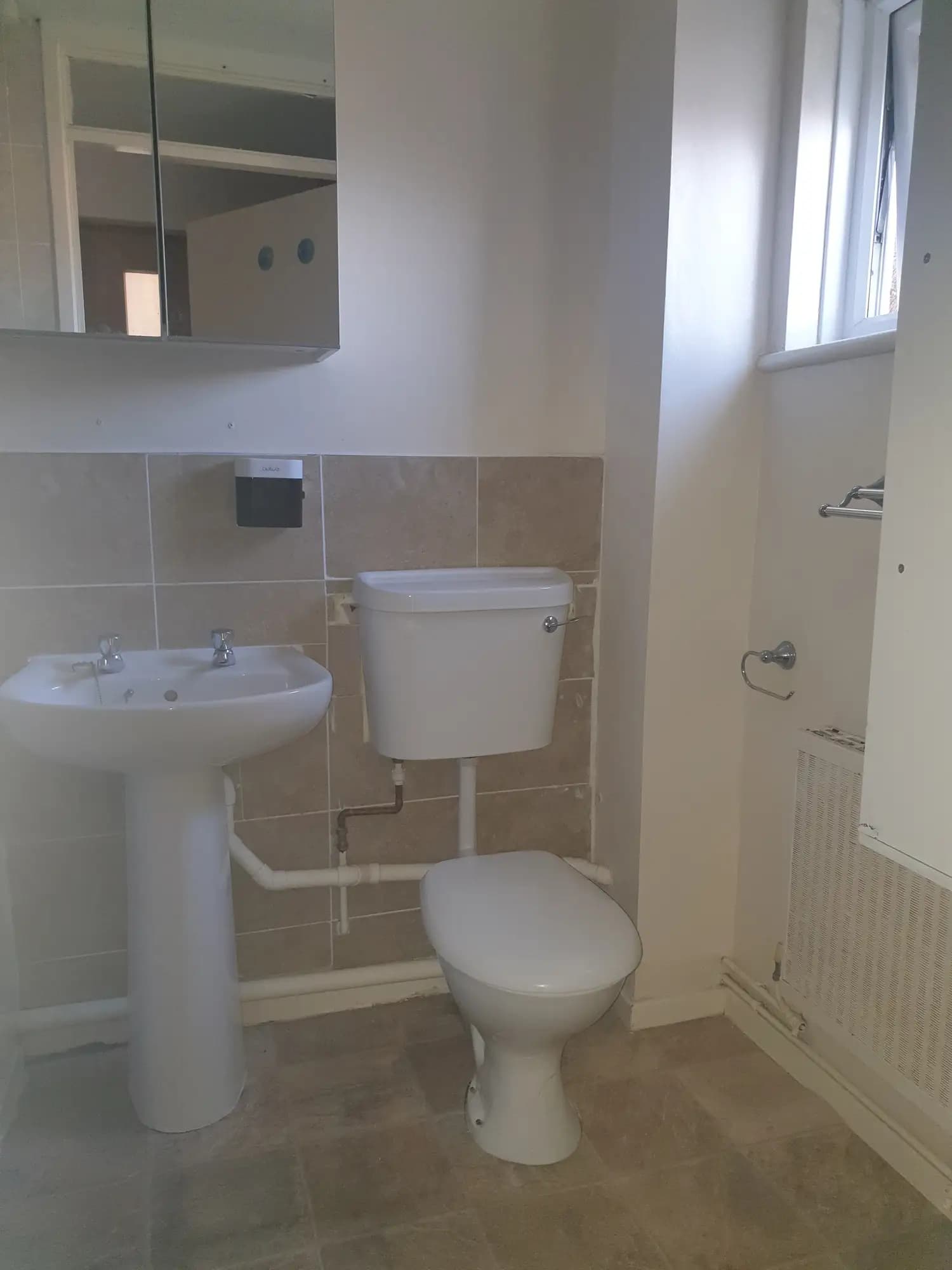 property photo 5 of 13