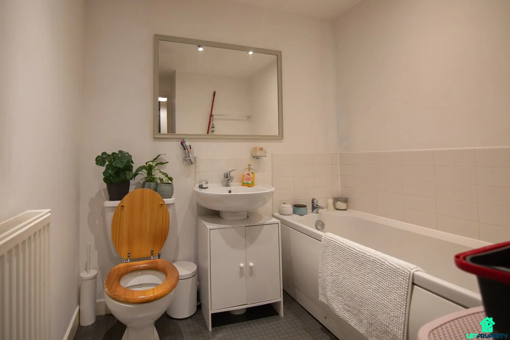 property photo 13 of 23