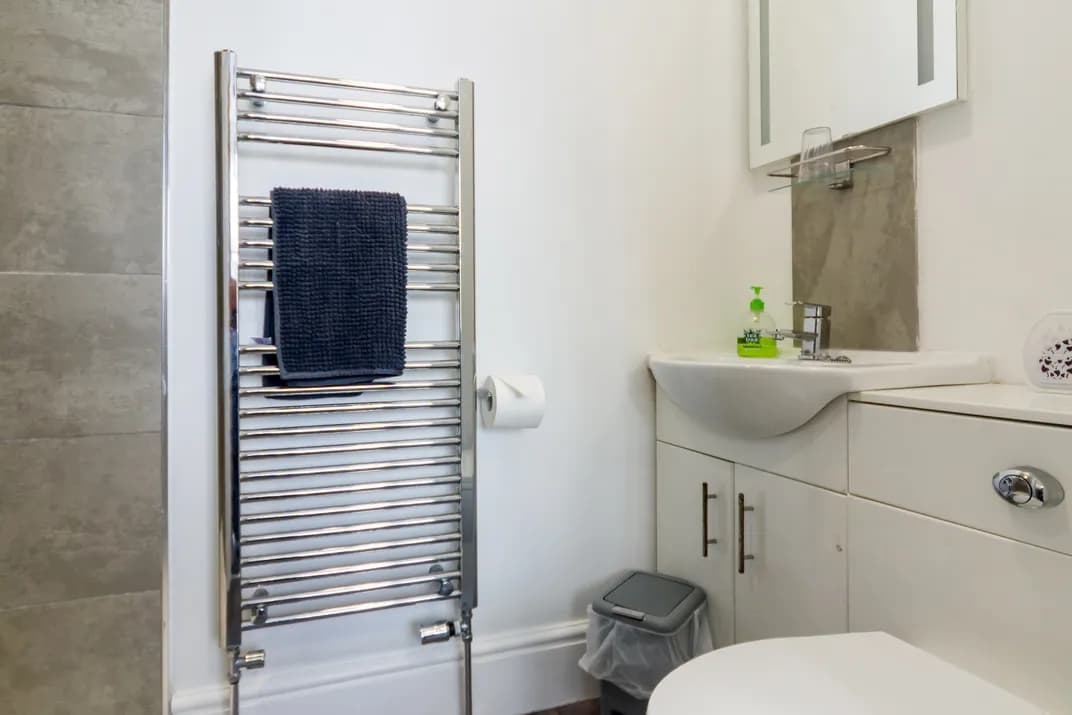 property photo 18 of 40