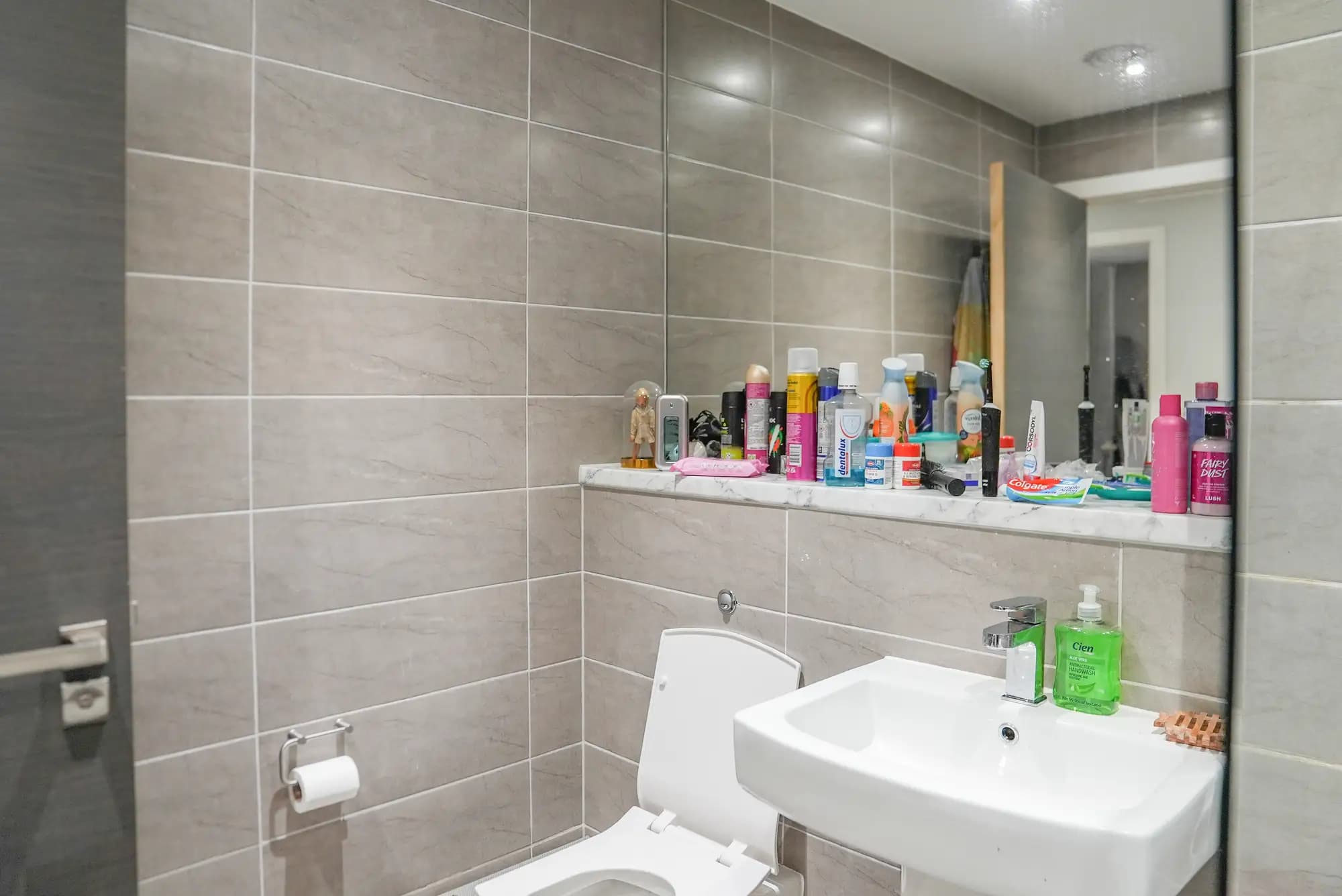 property photo 7 of 20