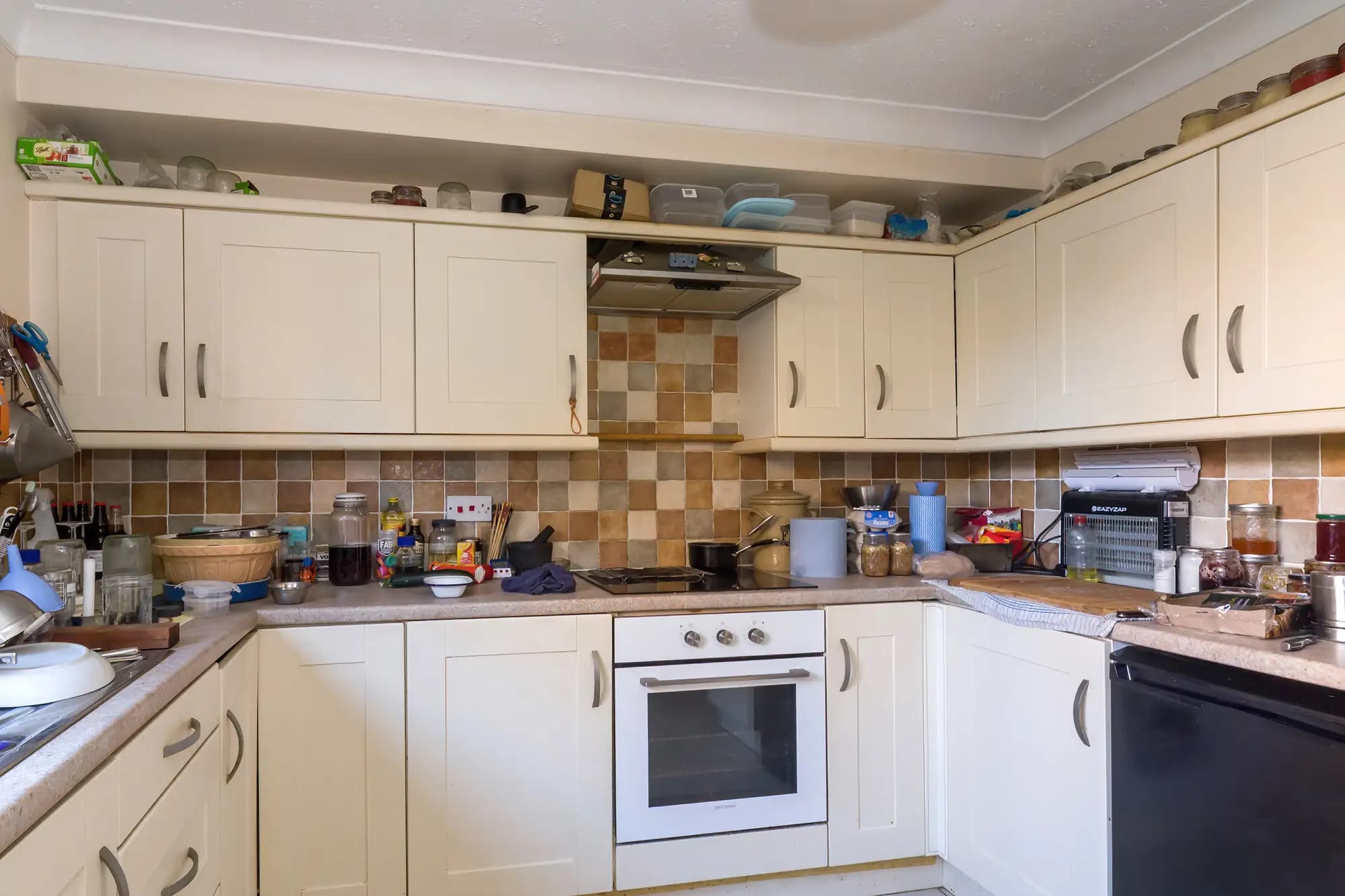 property photo 6 of 17