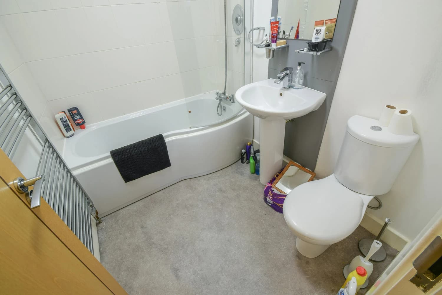 property photo 7 of 16