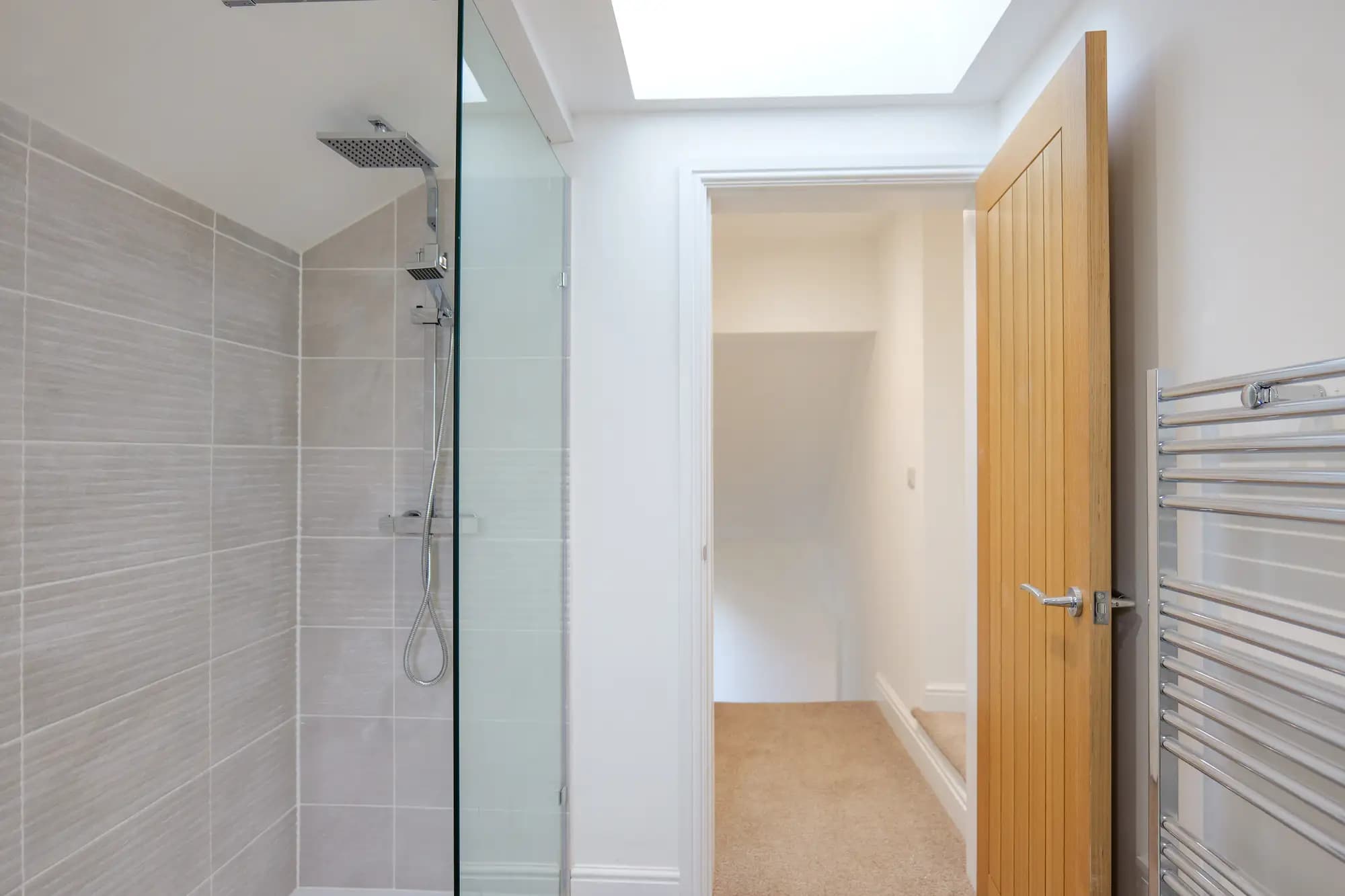 property photo 7 of 19