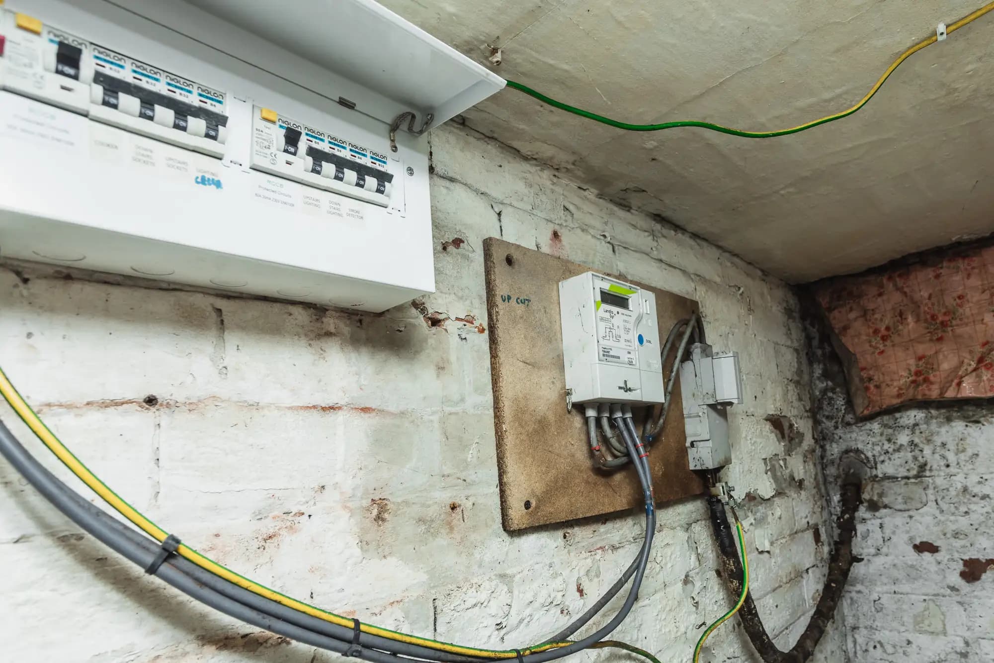 property photo 14 of 19