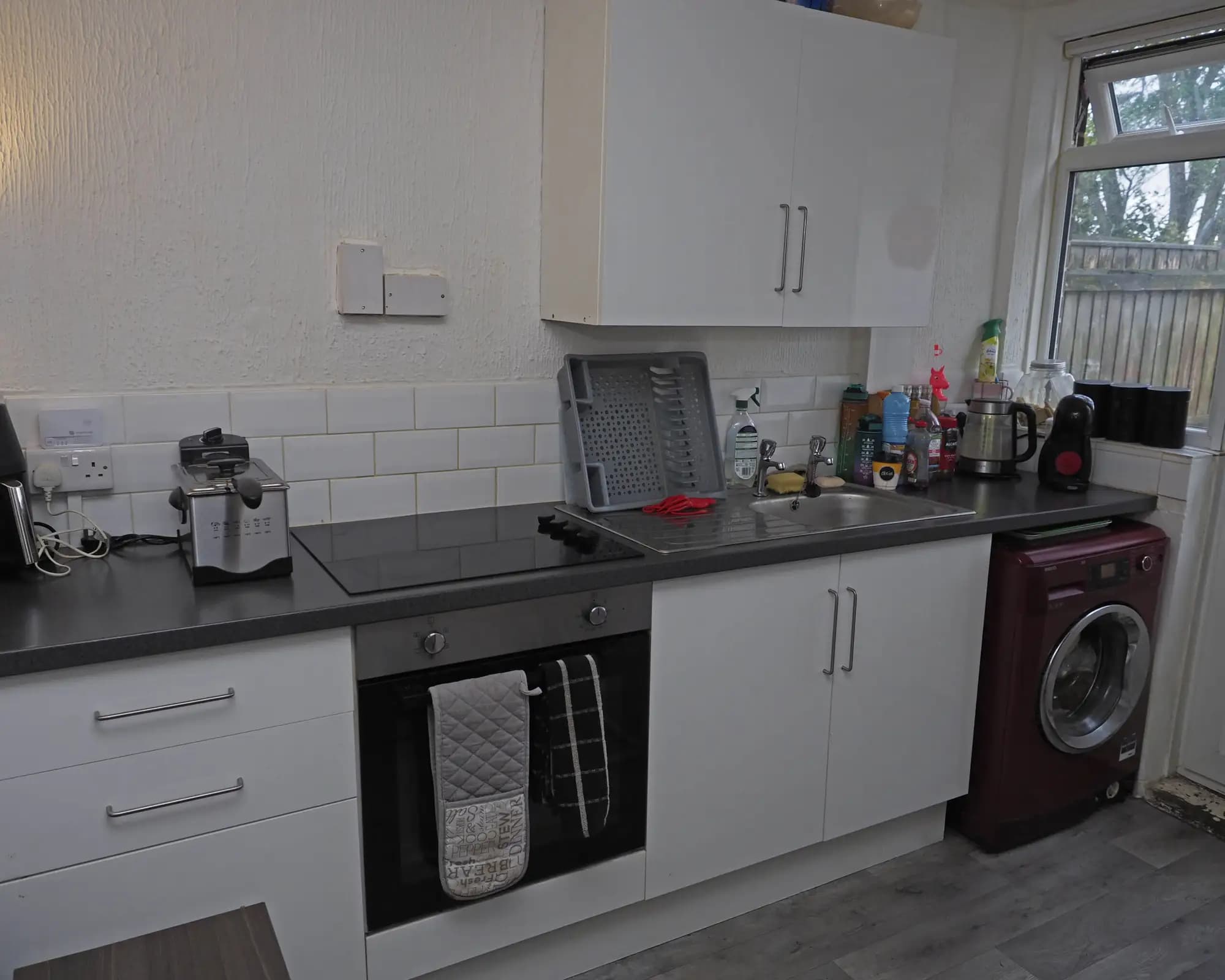 property photo 5 of 23