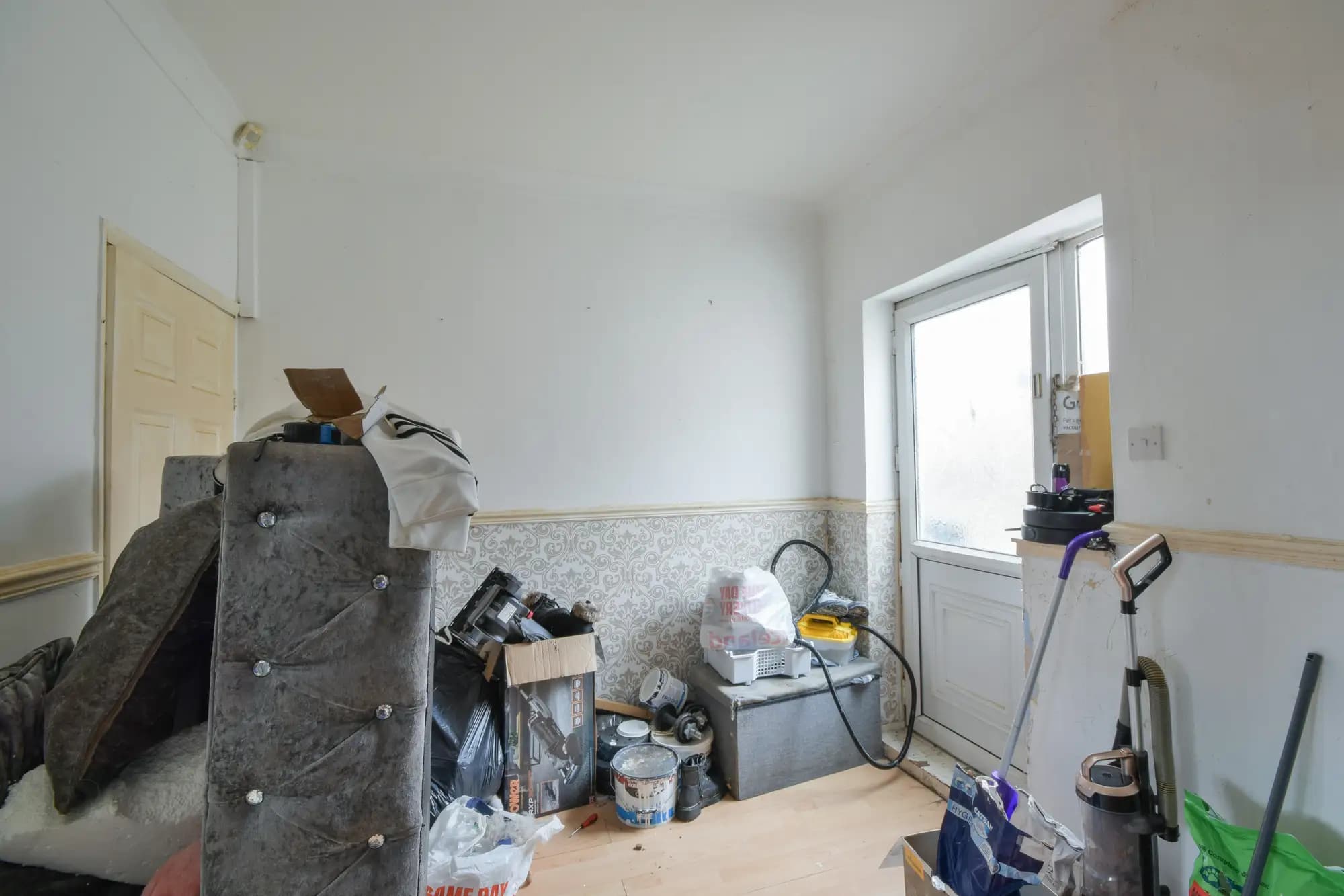 property photo 6 of 16