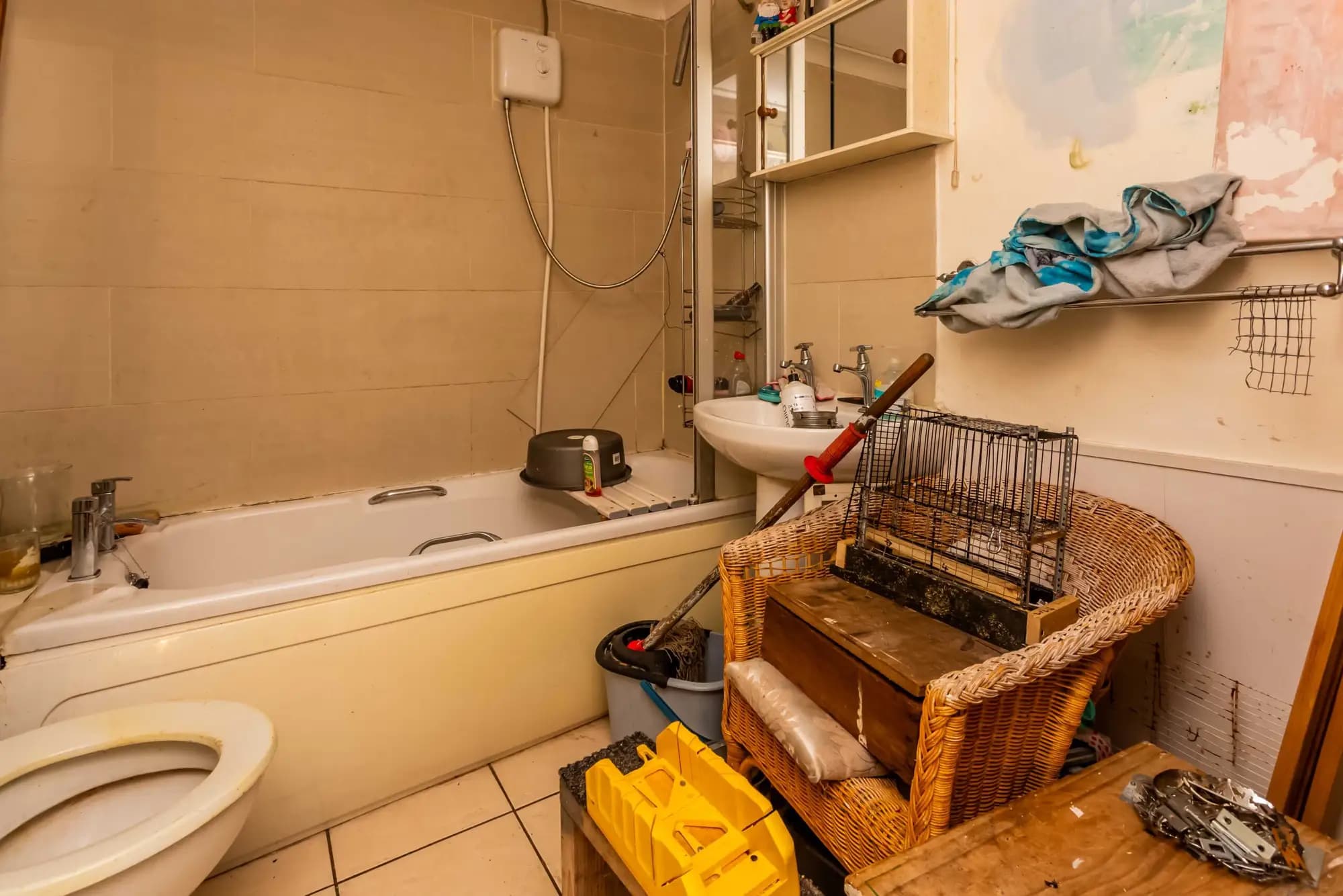 property photo 8 of 16