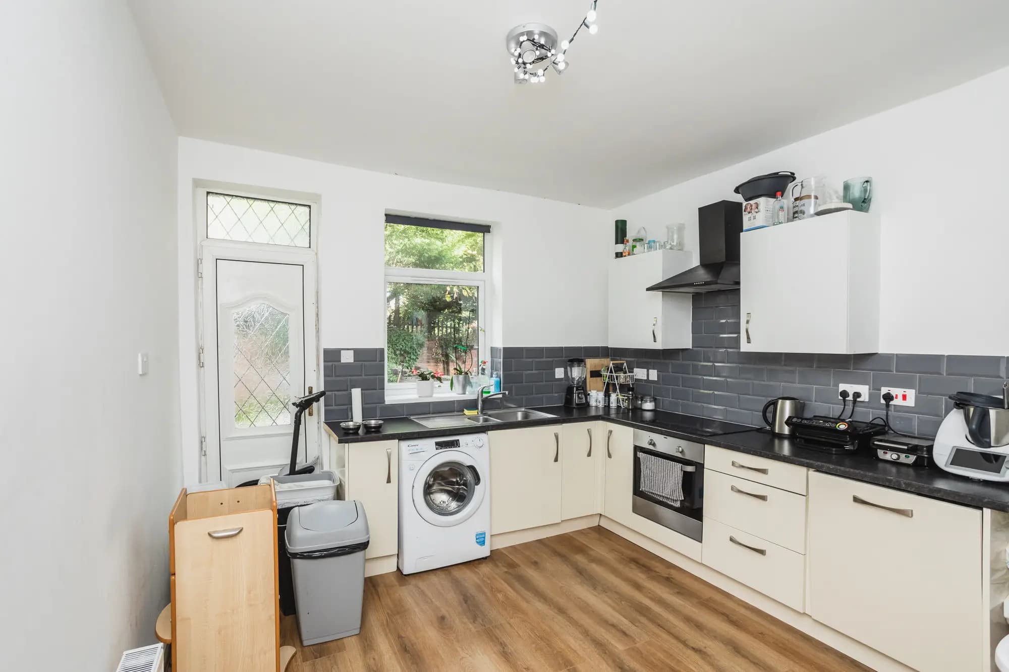 property photo 5 of 22