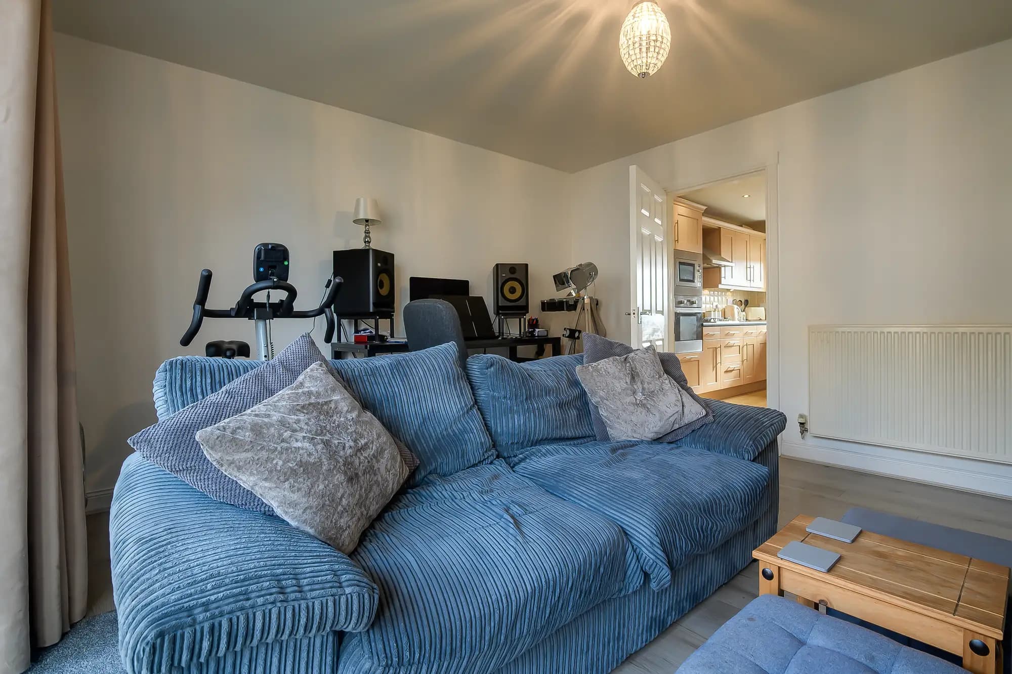 property photo 3 of 20