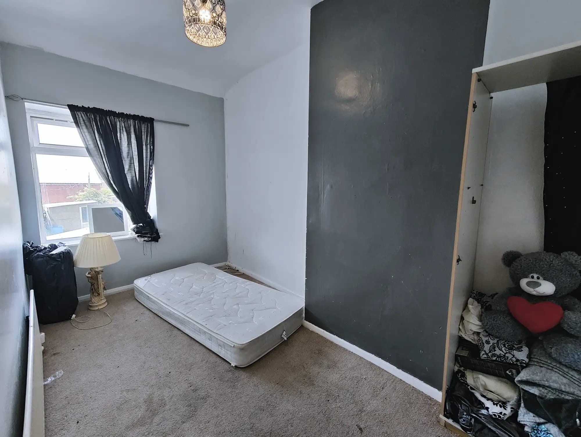 property photo 13 of 18