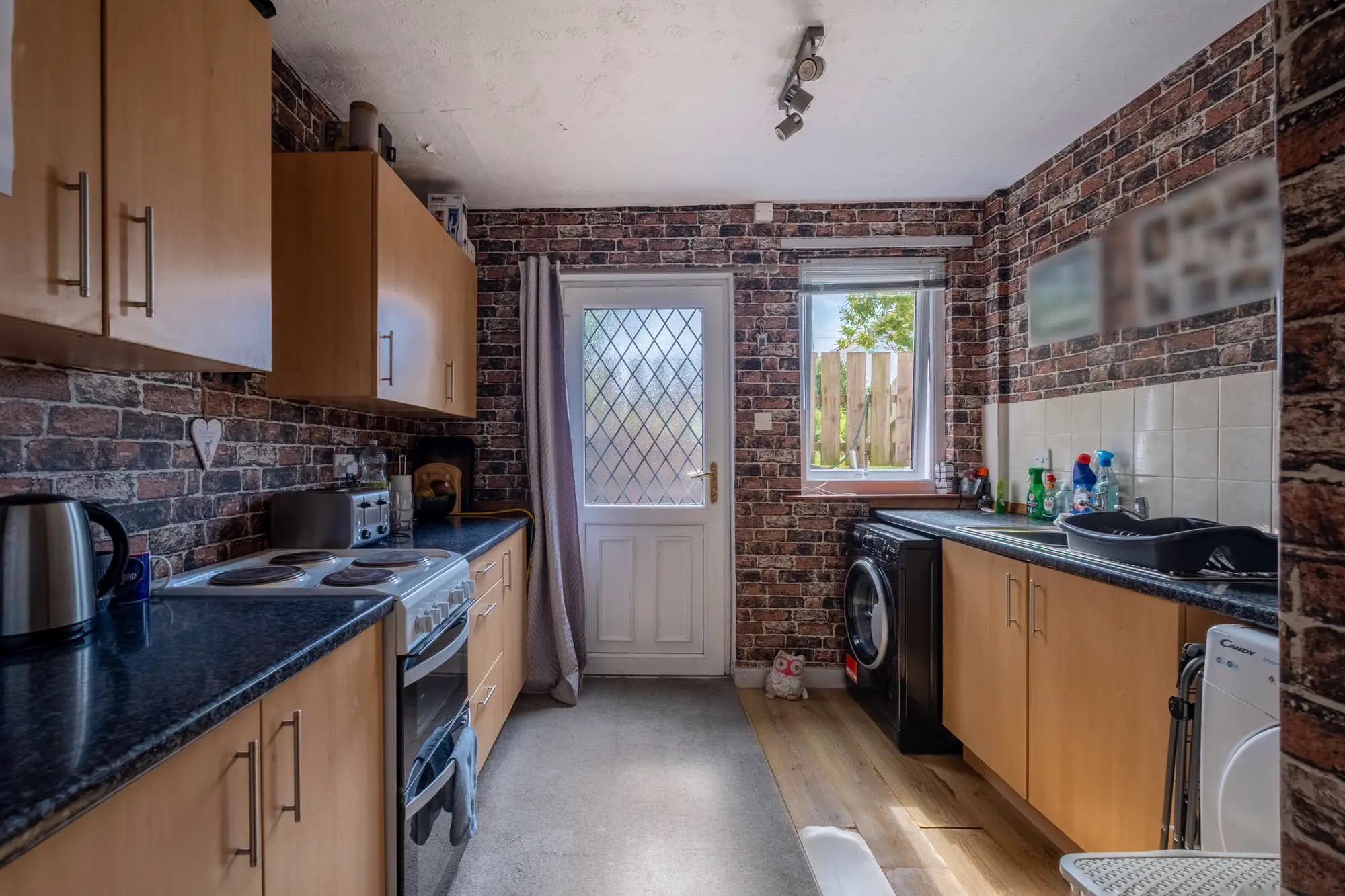property photo 10 of 30