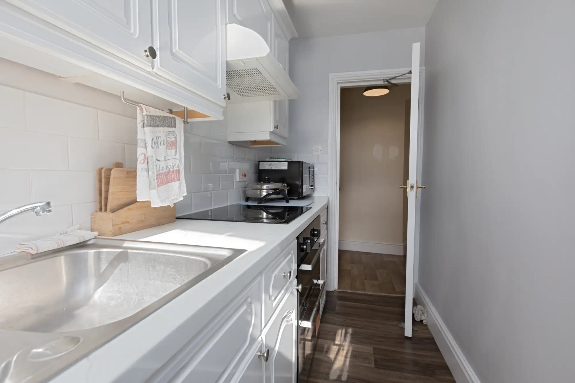 property photo 6 of 25