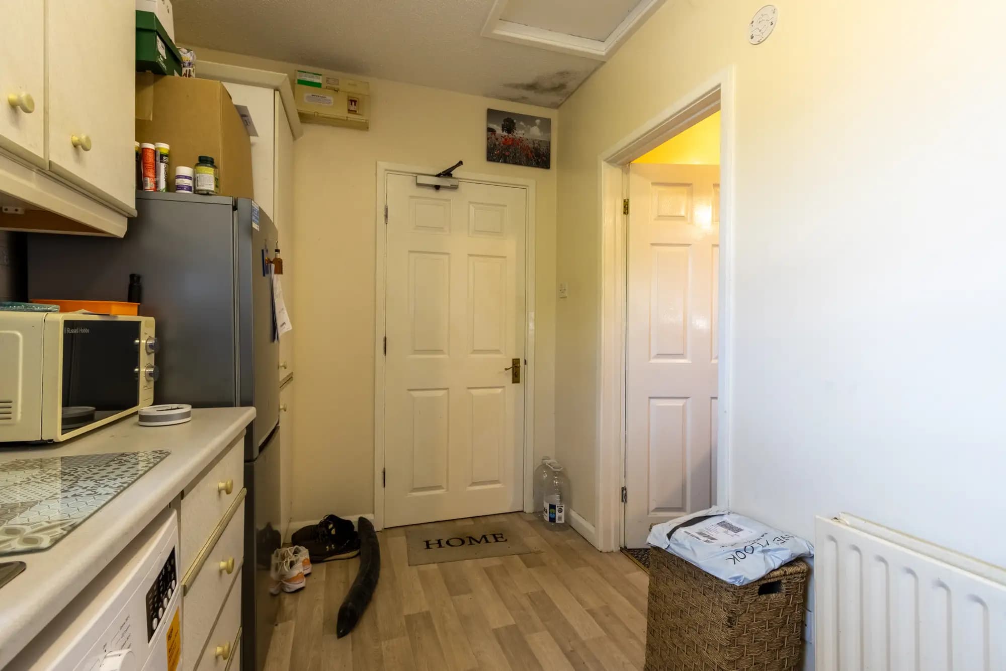 property photo 8 of 16
