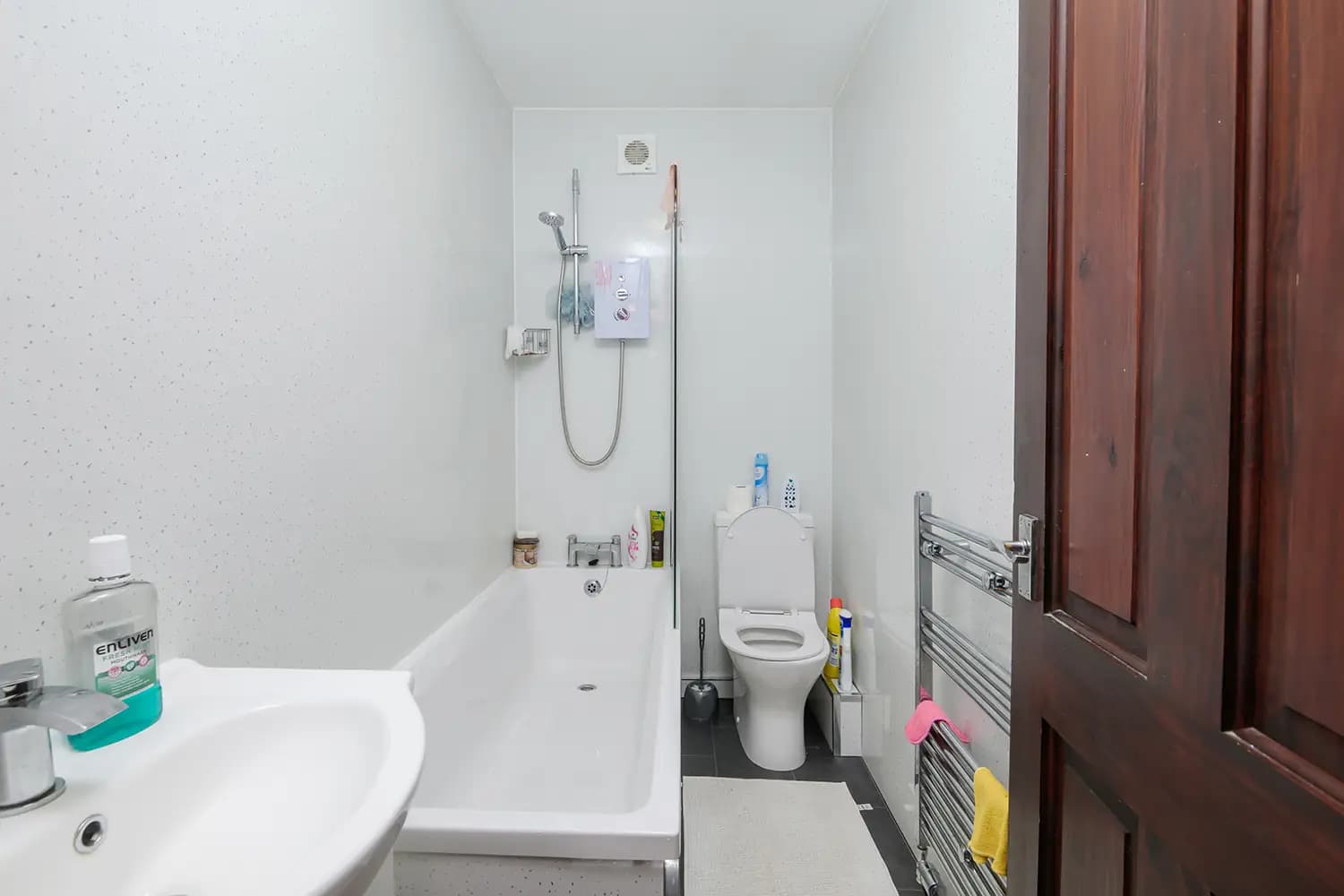 property photo 9 of 15